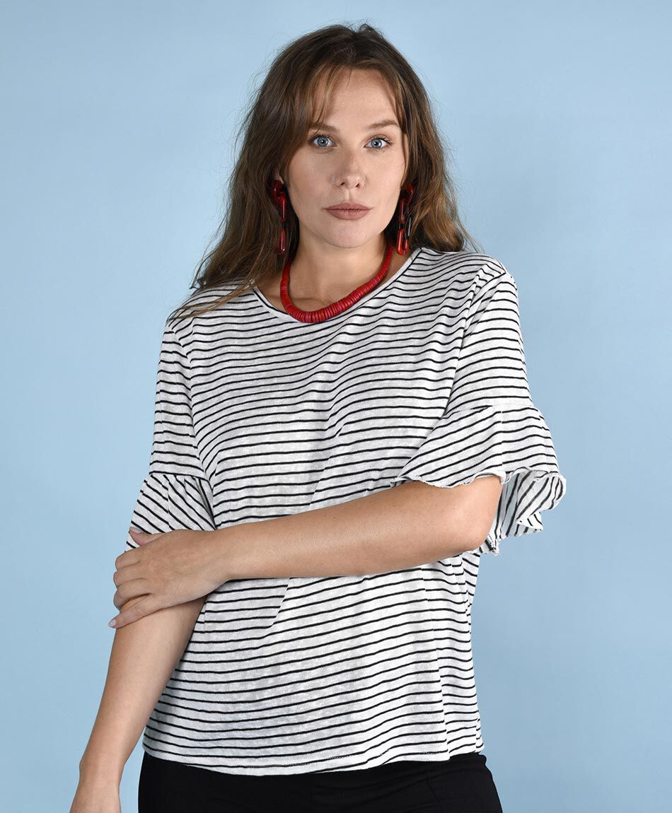 Polera manga corta cuello redondo