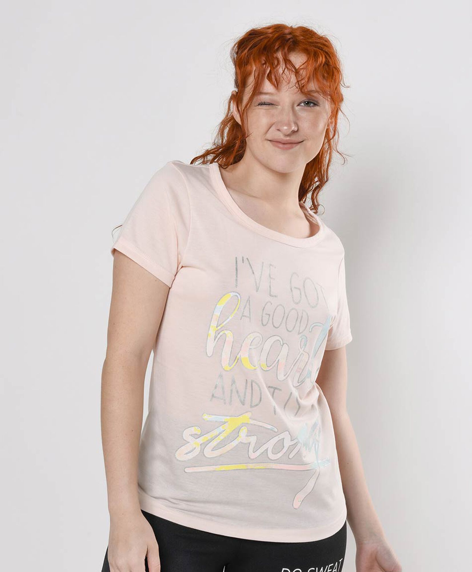 Polera deportiva mujer espalda mesh en v Polera deportiva mujer espalda mesh en v
