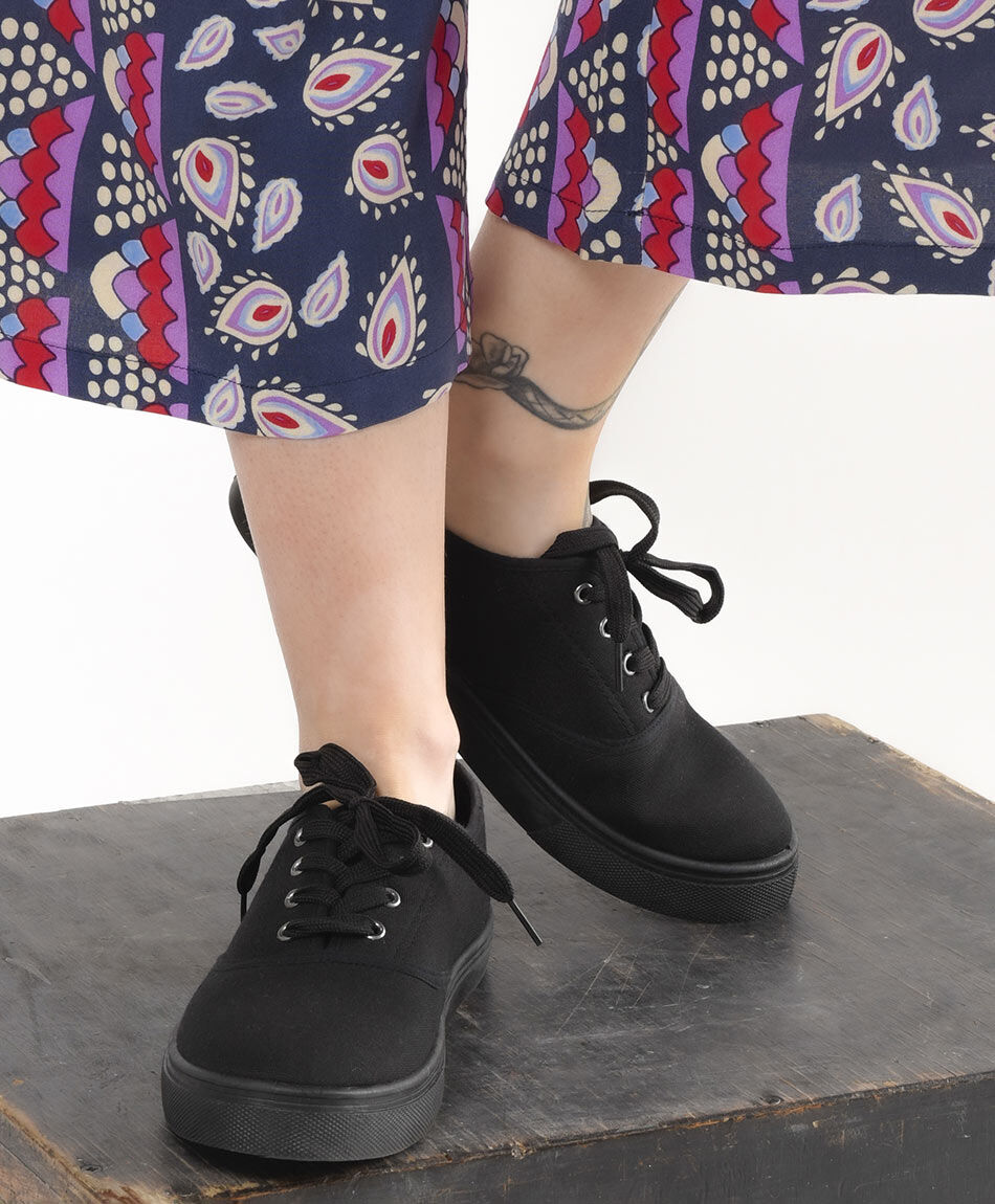 Zapatilla mujer lisa