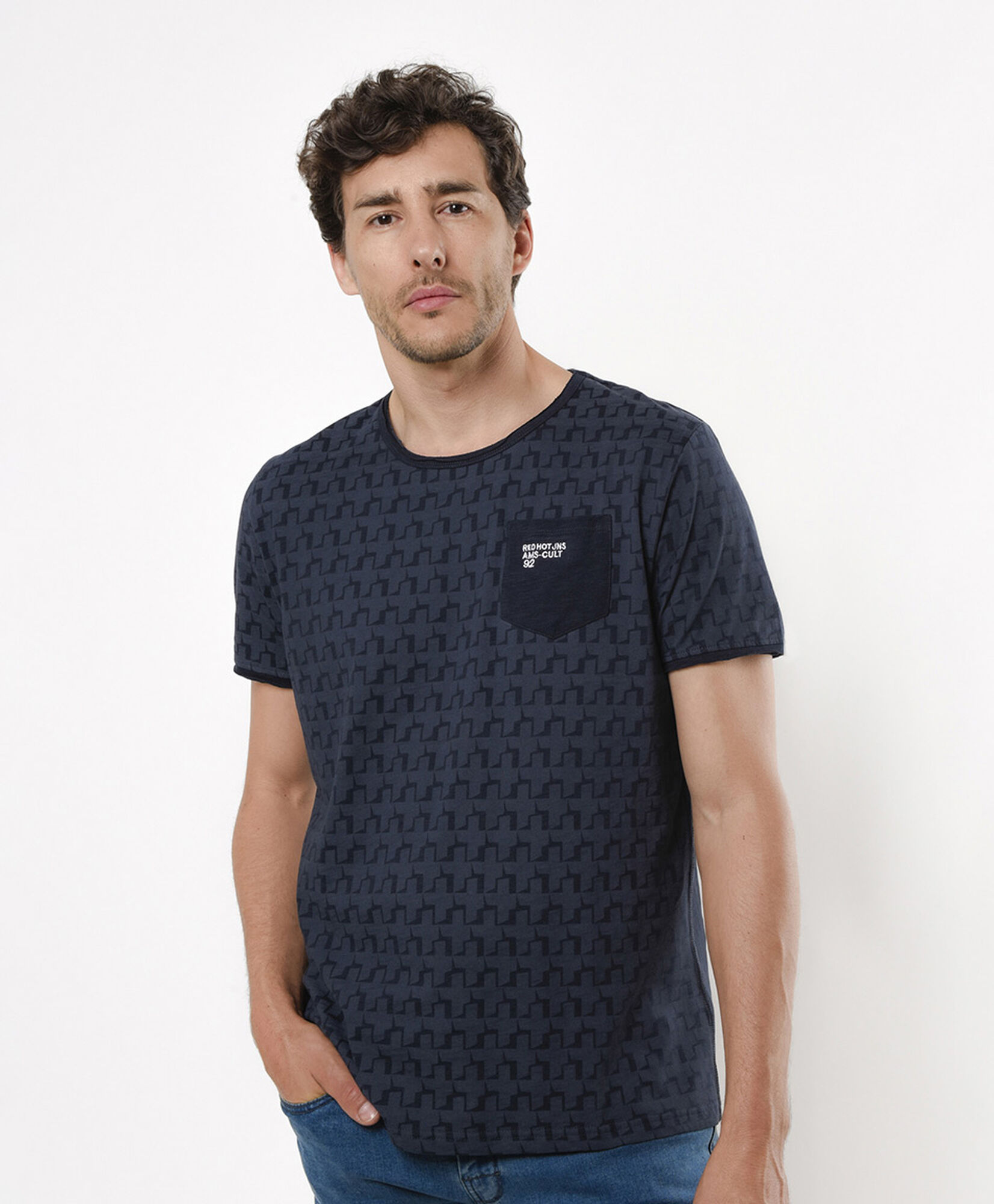 Polera hombre print bolsillo Polera hombre print bolsillo