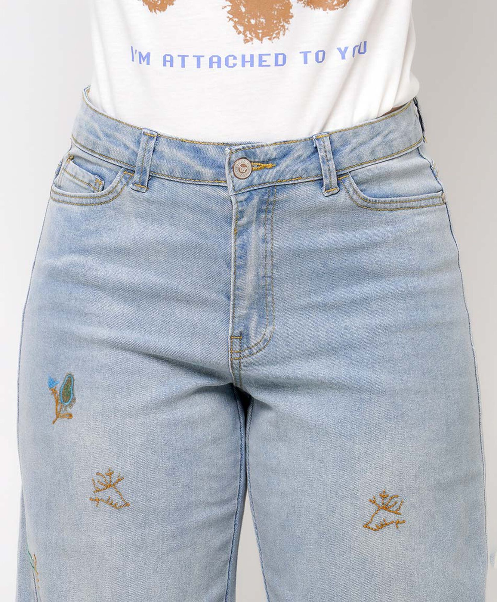 Jeans mujer dibujos bordados wide Jeans mujer dibujos bordados wide