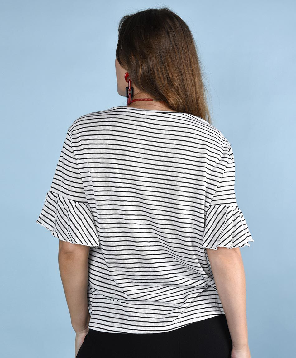 Polera manga corta cuello redondo