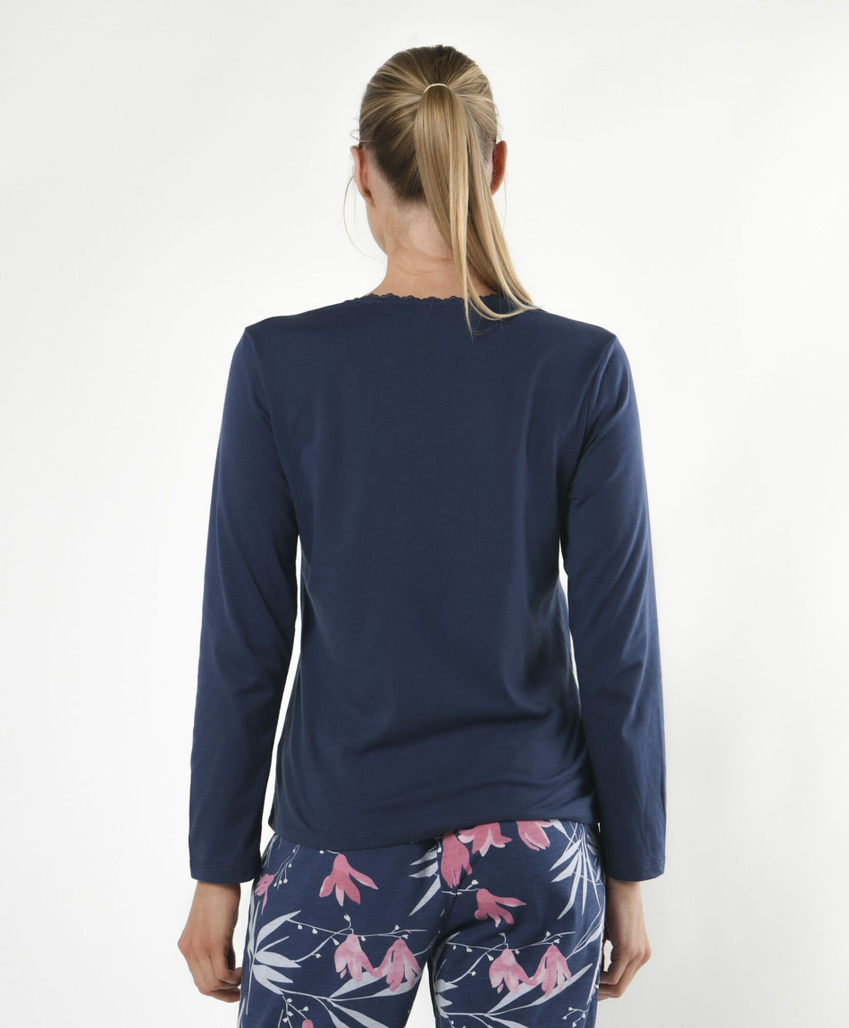 Pijama mujer floreado azul Pijama mujer floreado azul