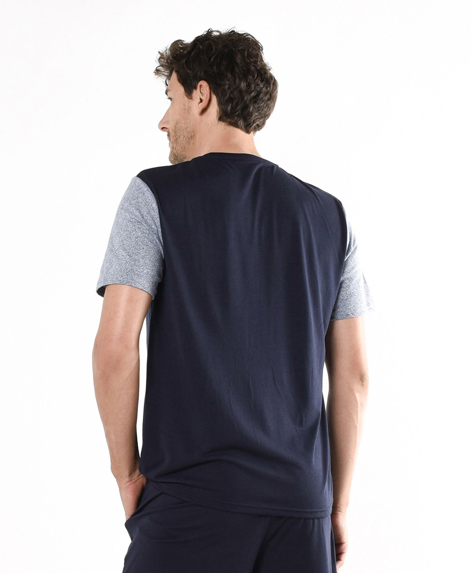 Pijama hombre tricolor Pijama hombre tricolor