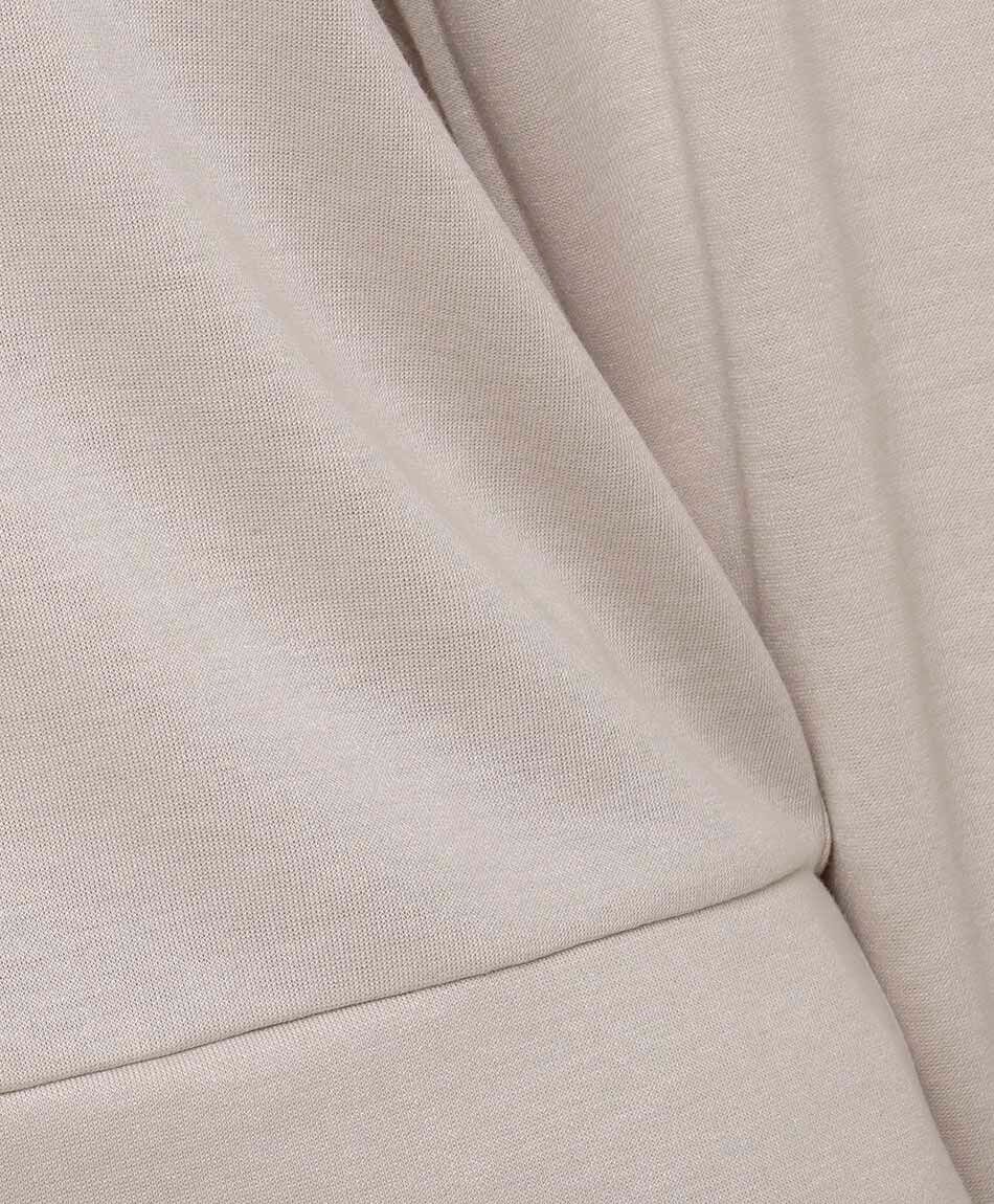 Poler&oacute;n mujer cl&aacute;sico liso beige