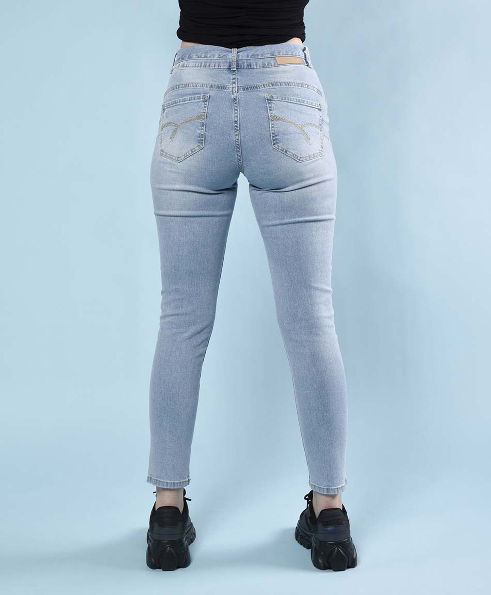 Jeans tiro alto lazo Jeans tiro alto lazo