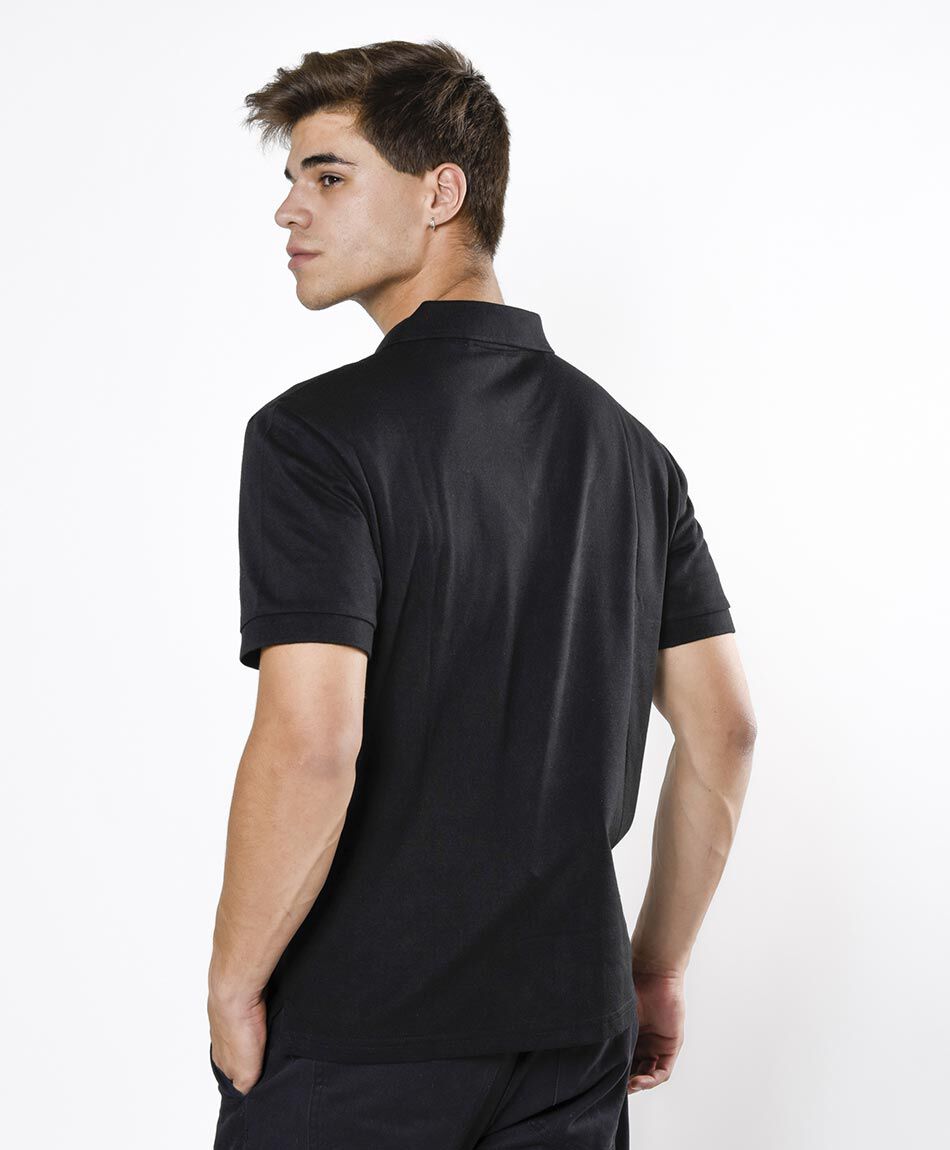 Polera hombre lisa cuello piqu&eacute;