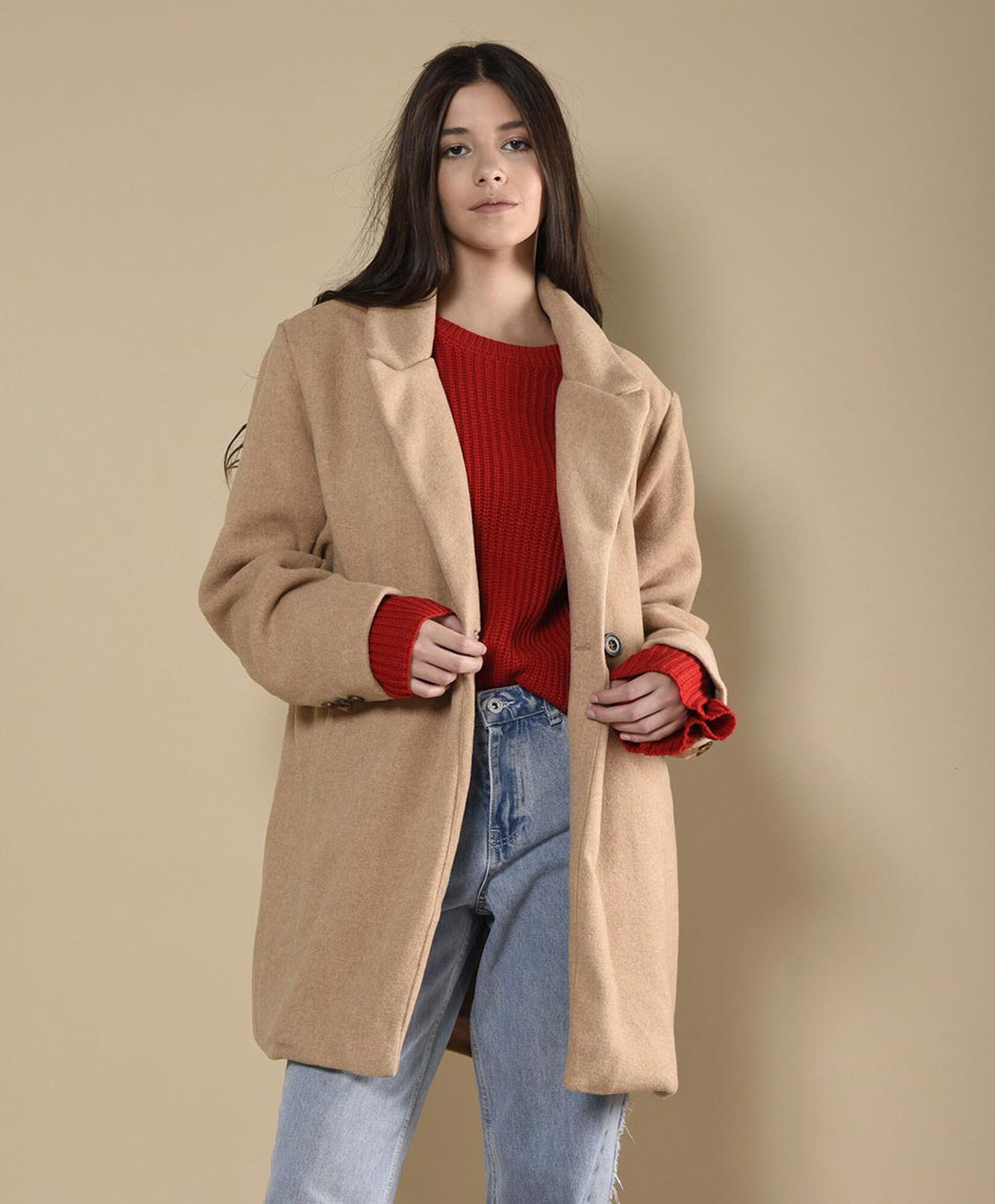 Abrigo camel solapa cuello camisero Abrigo camel solapa cuello camisero