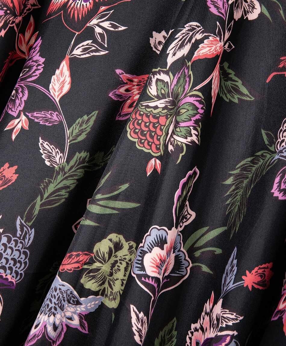 Pareo mujer floreado estilo sat&iacute;n