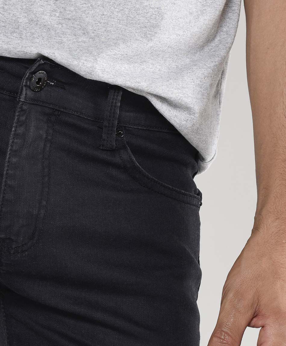 Jeans hombre liso cl&aacute;sico skinny fit