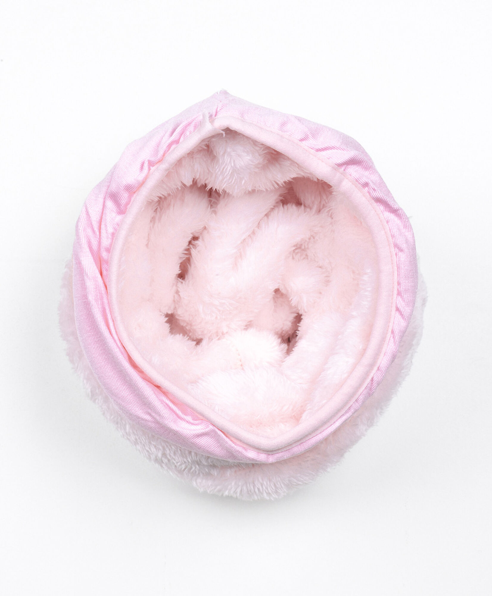 Gorro infantil cuello rosado Gorro infantil cuello rosado
