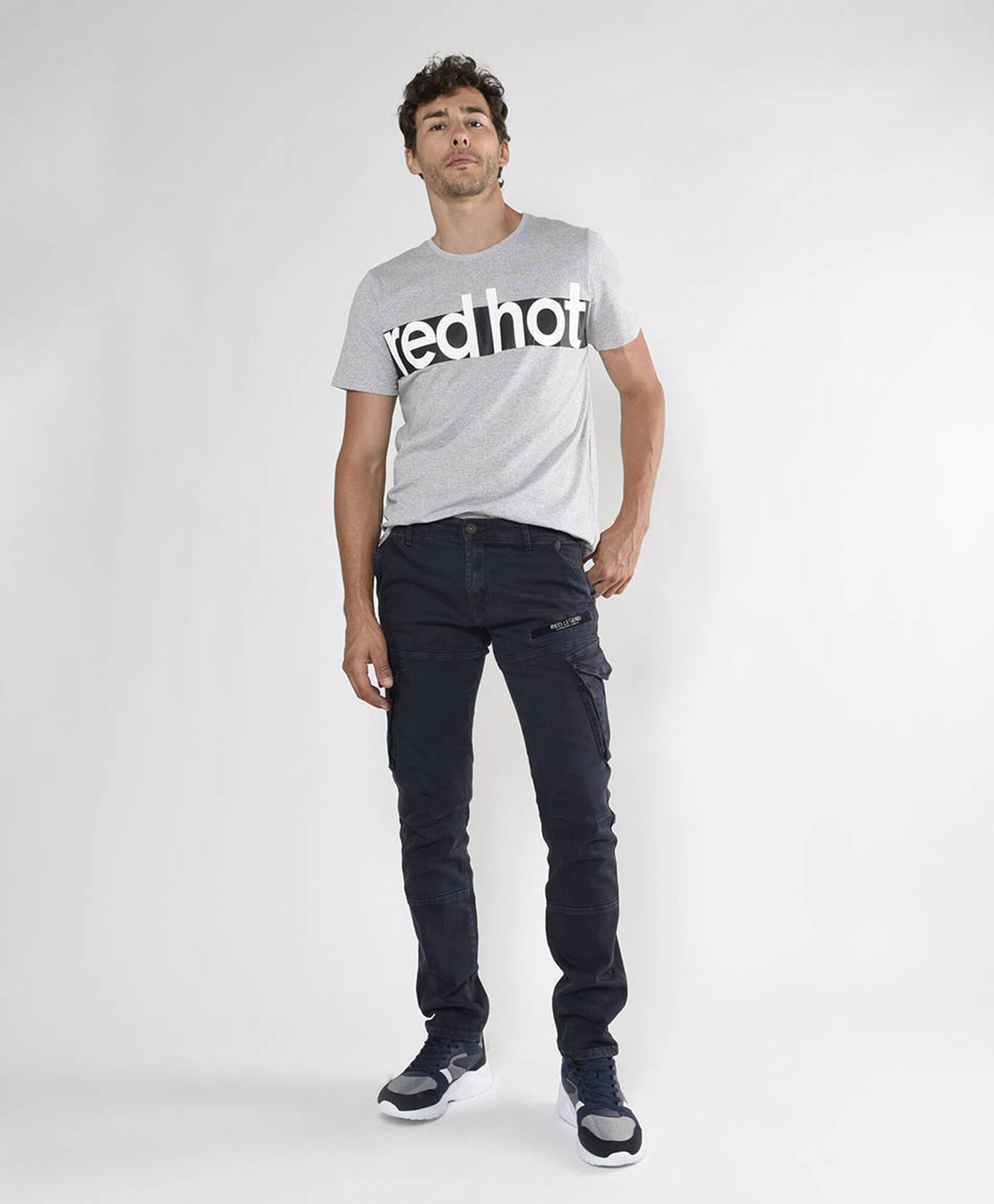 Jeans hombre cargo costuras slim fit Jeans hombre cargo costuras slim fit