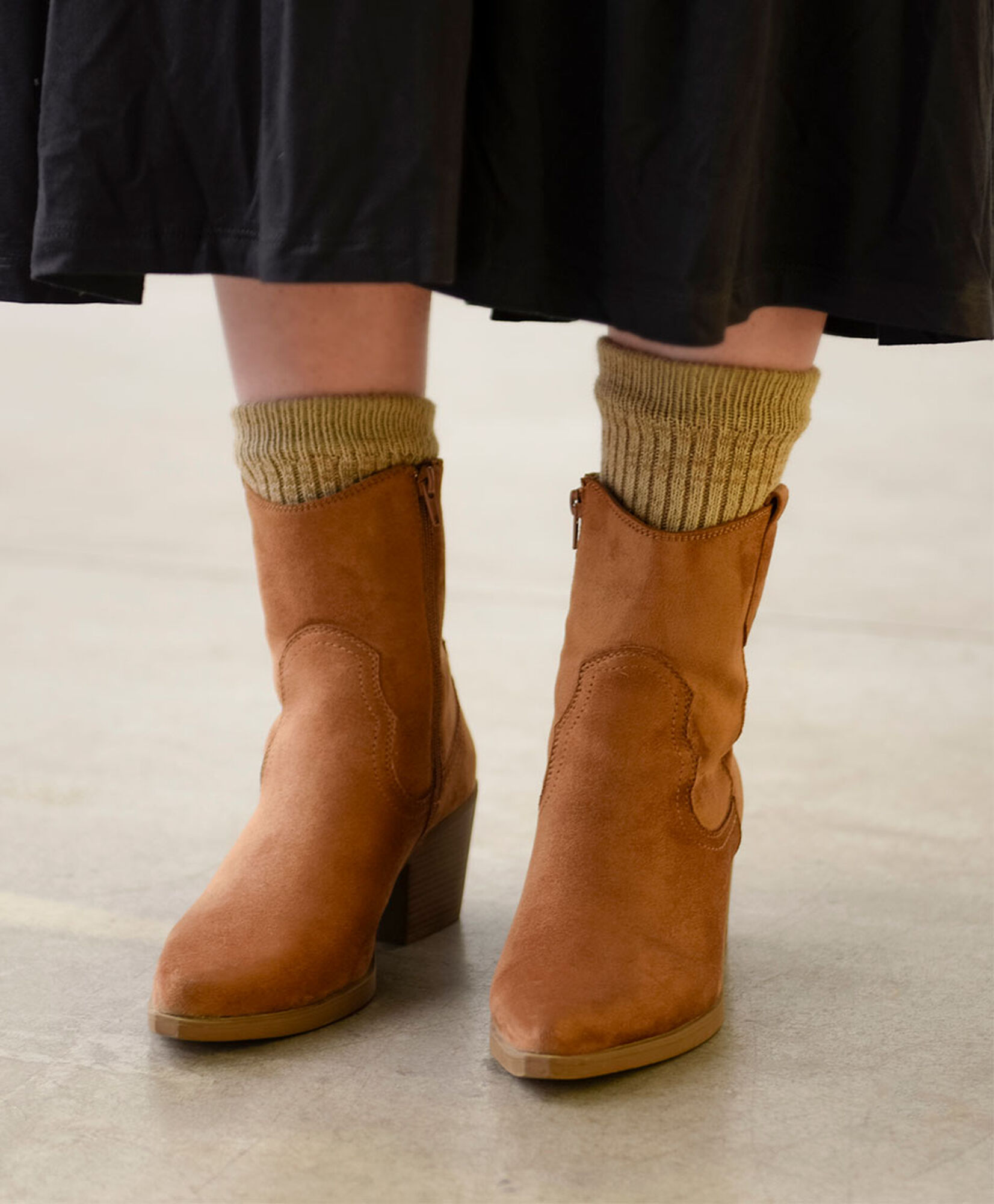 Bota mujer estilo vaquera Bota mujer estilo vaquera