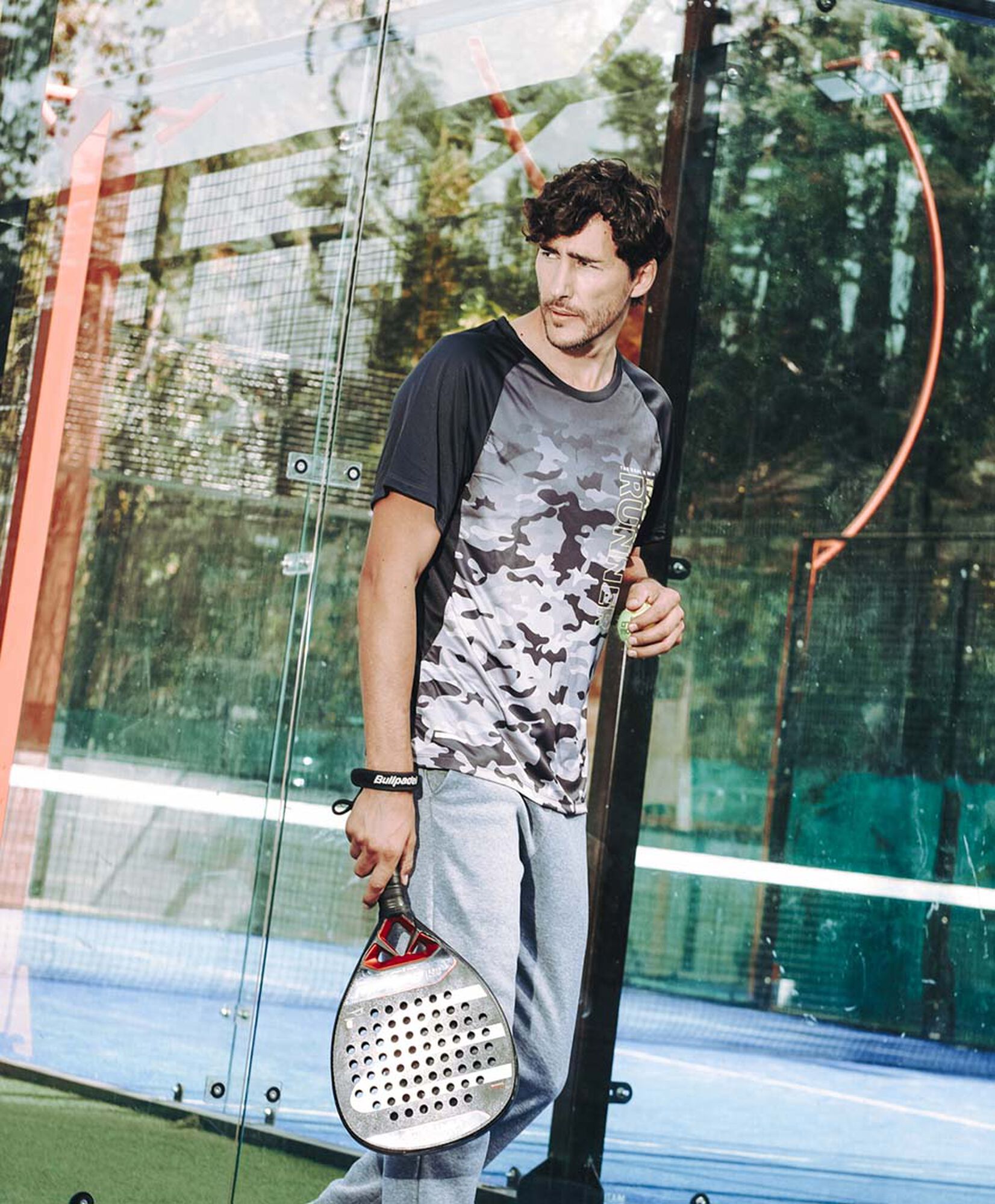 Polera deportiva hombre print camuflaje Polera deportiva hombre print camuflaje