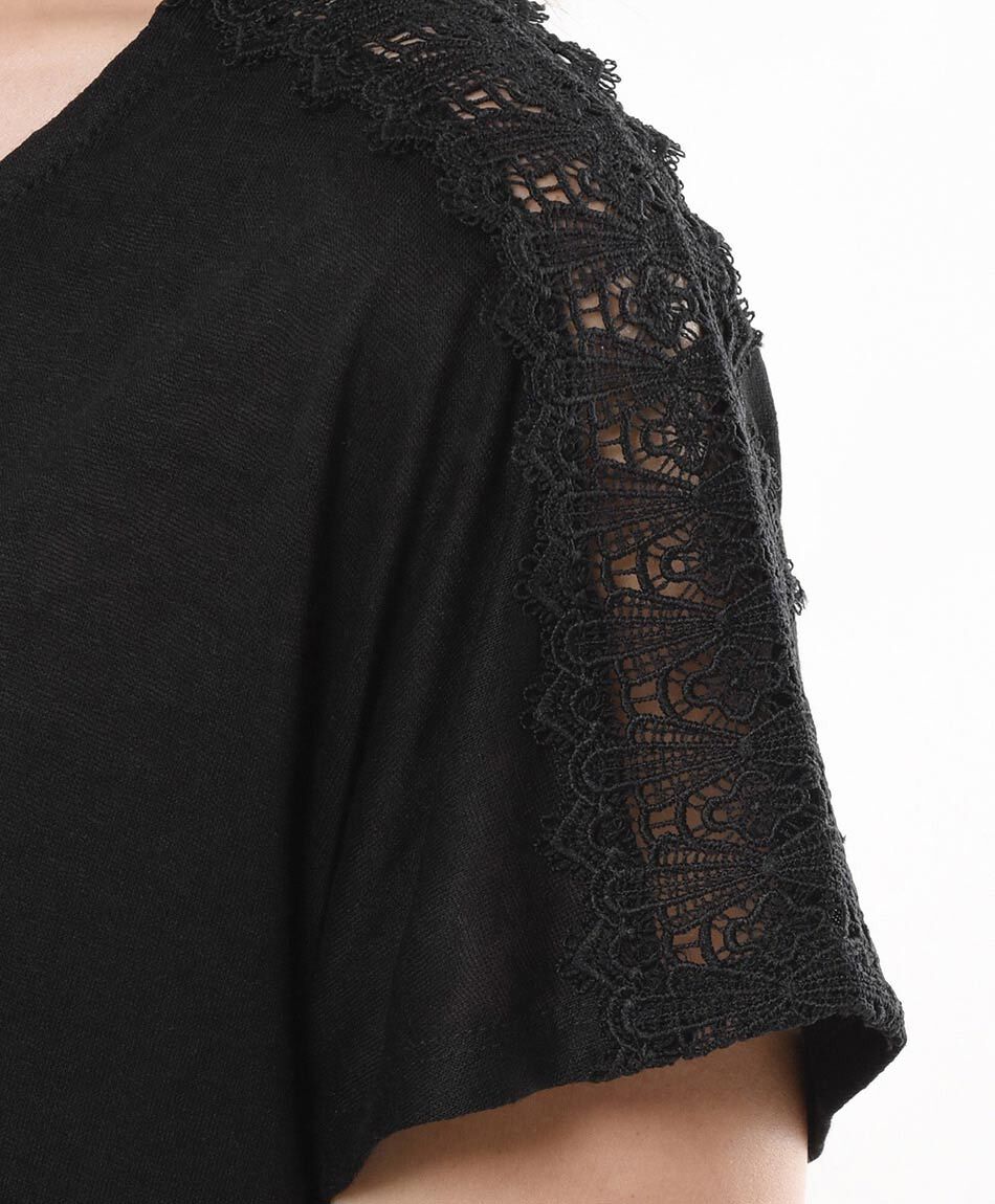 Polera mujer encaje en hombros