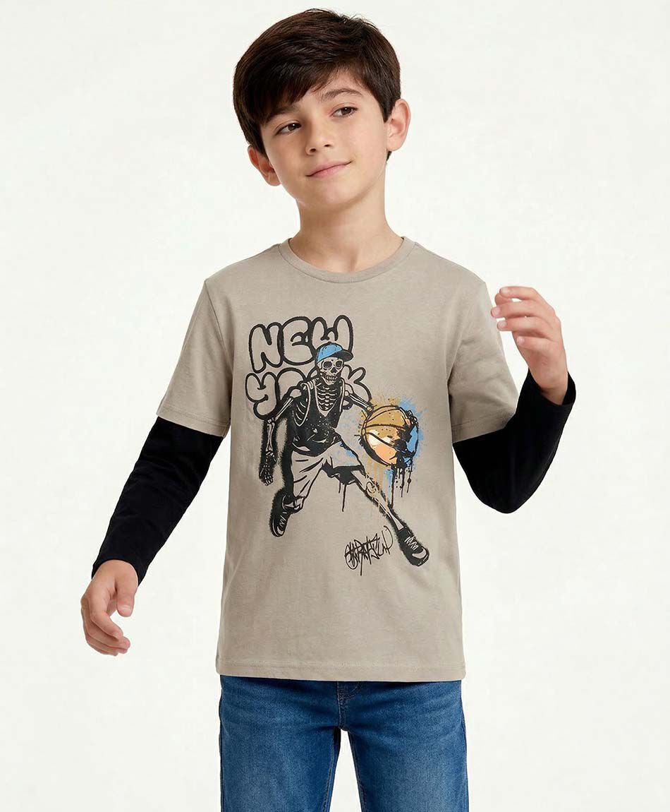 Polera ni&ntilde;o estampado b&aacute;squetbol