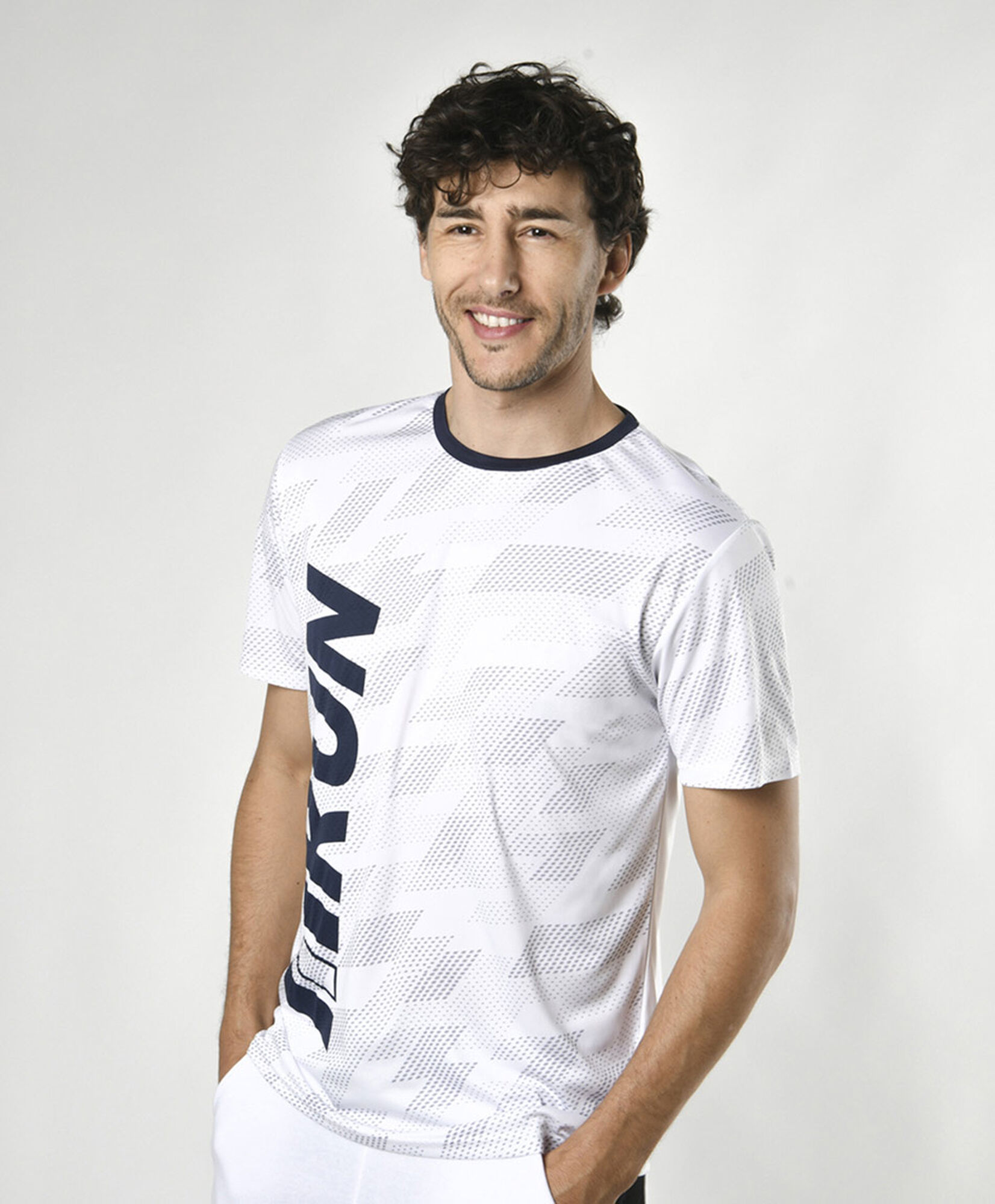 Polera deportiva hombre estampado run Polera deportiva hombre estampado run