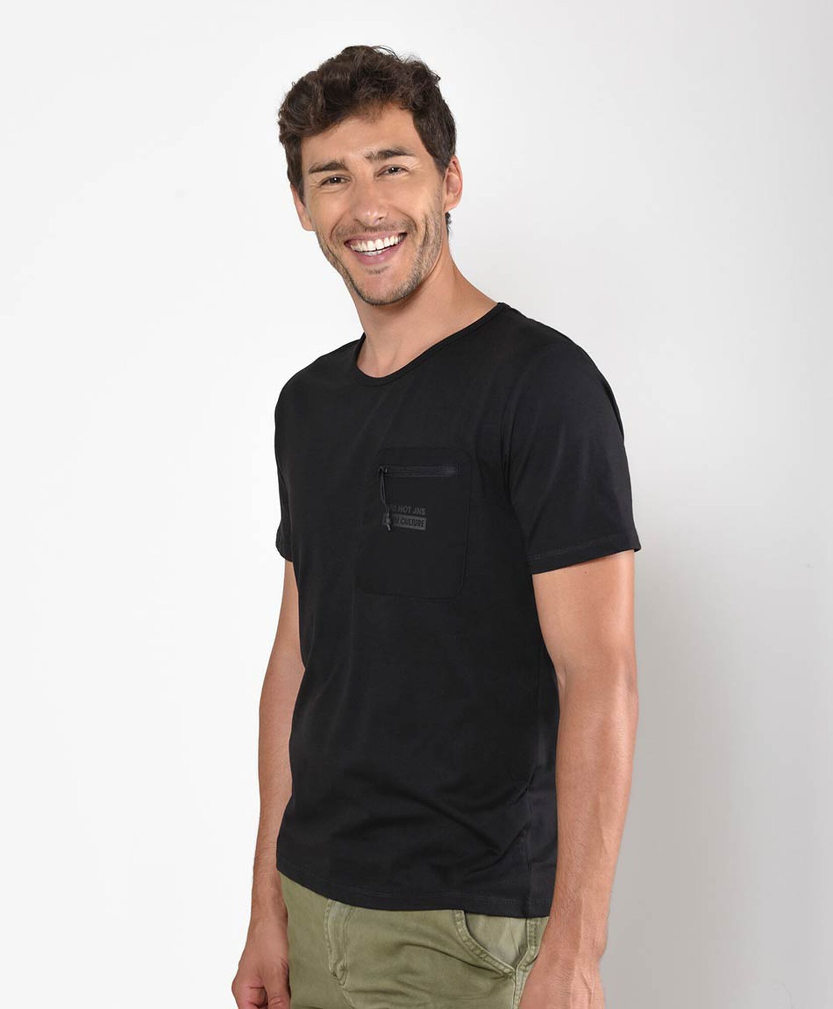 Polera hombre bolsillo con cierre Polera hombre bolsillo con cierre
