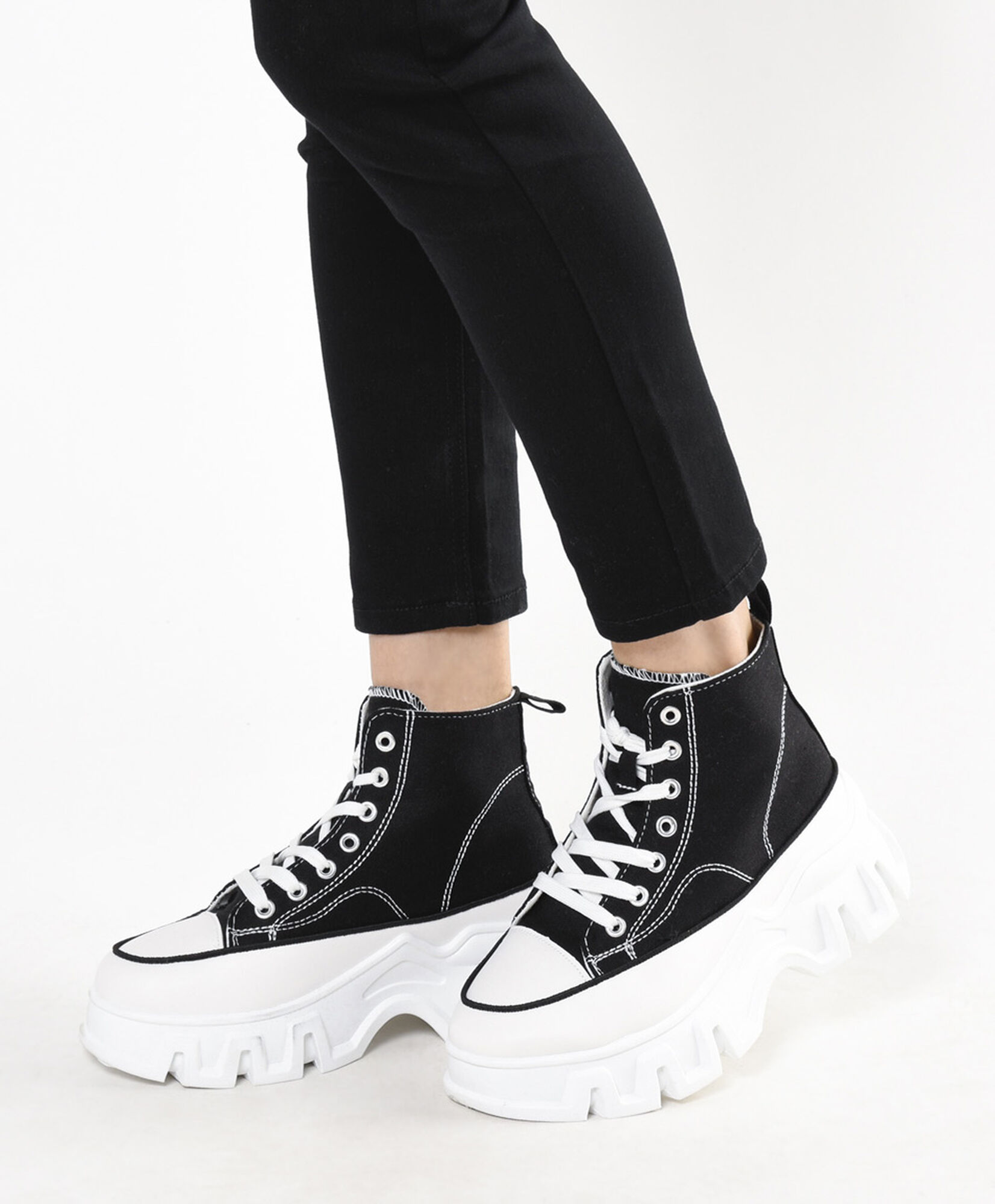 Zapatilla mujer plataforma grande negra Zapatilla mujer plataforma grande negra
