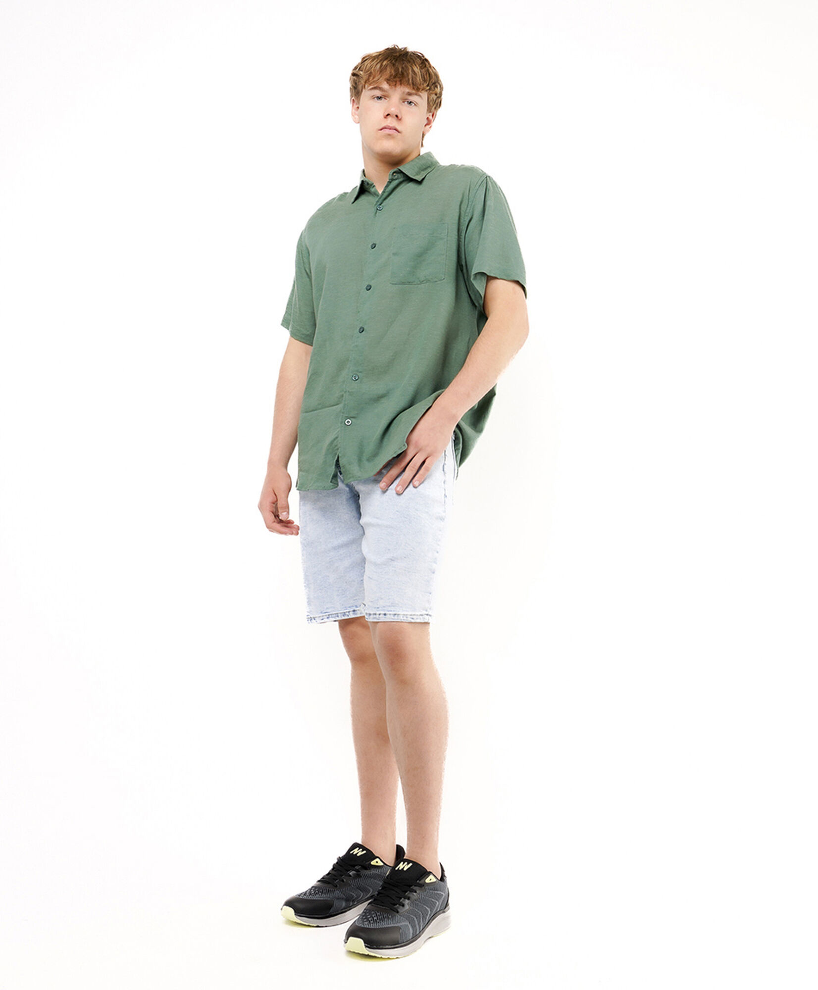 Camisa hombre básica manga corta Camisa hombre básica manga corta