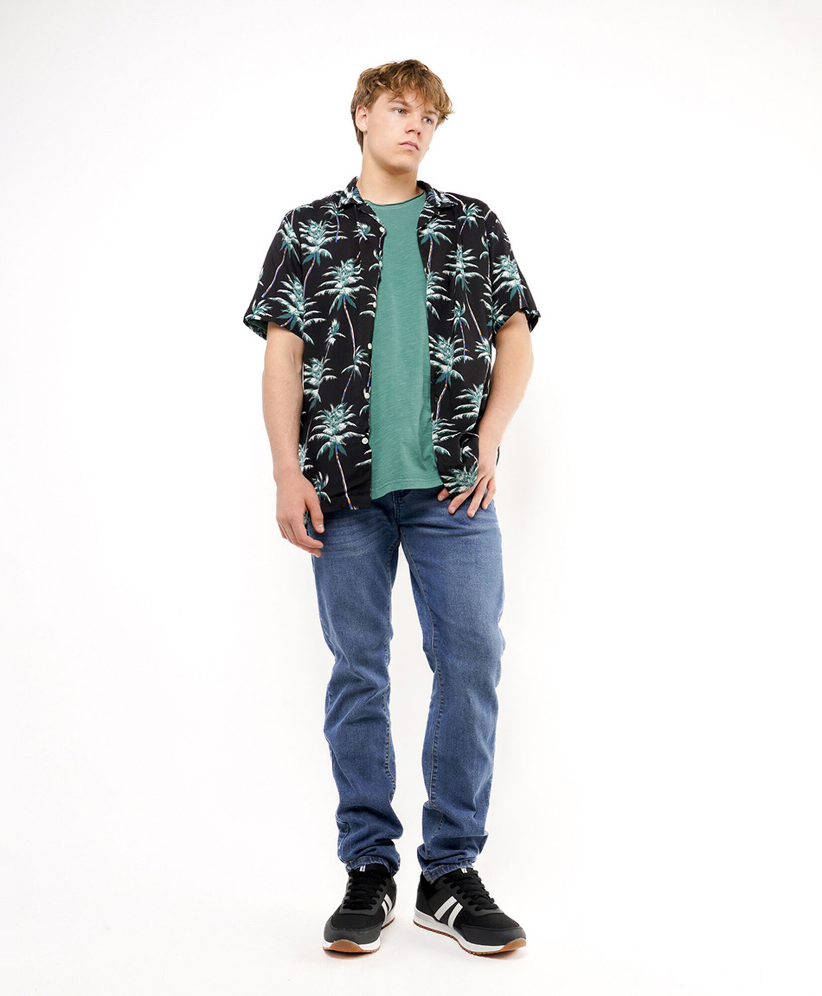 Camisa hombre casual diseño palmeras nevadas Camisa hombre casual diseño palmeras nevadas