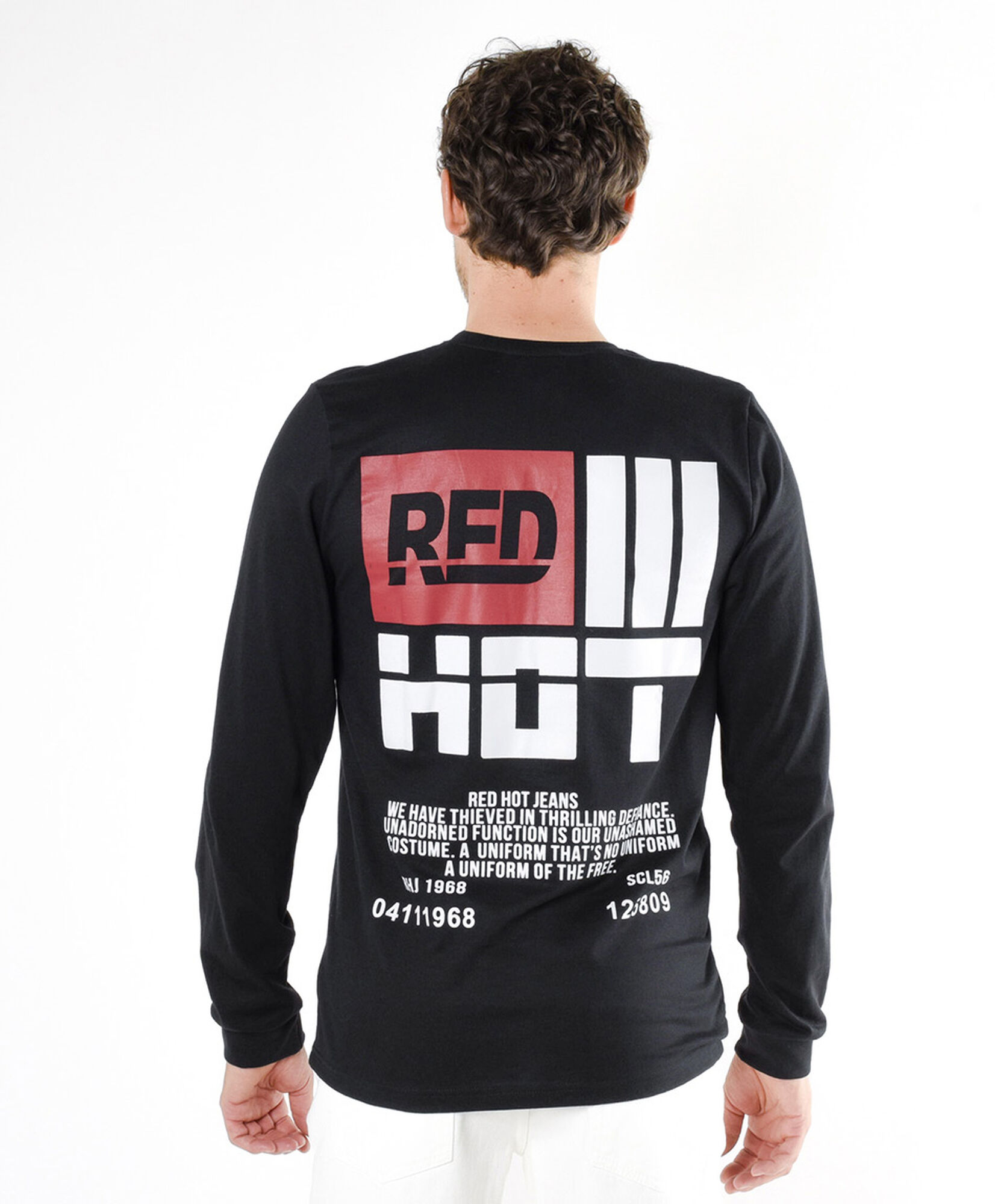 Polera hombre doble estampado red hot Polera hombre doble estampado red hot