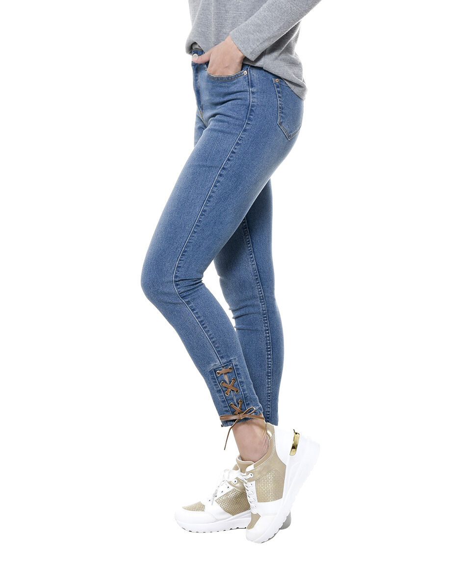 Jeans accesorio basta