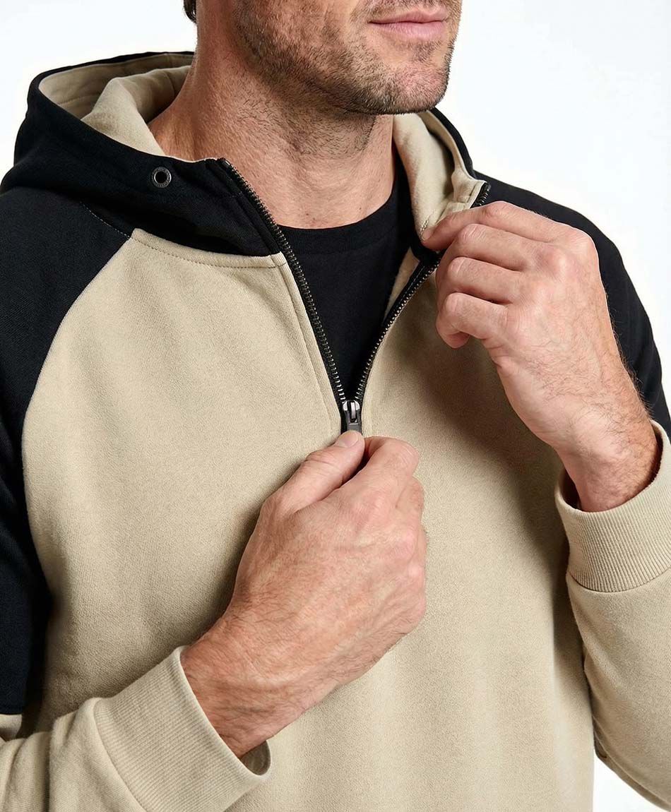 Poler&oacute;n hombre canguro zip beige