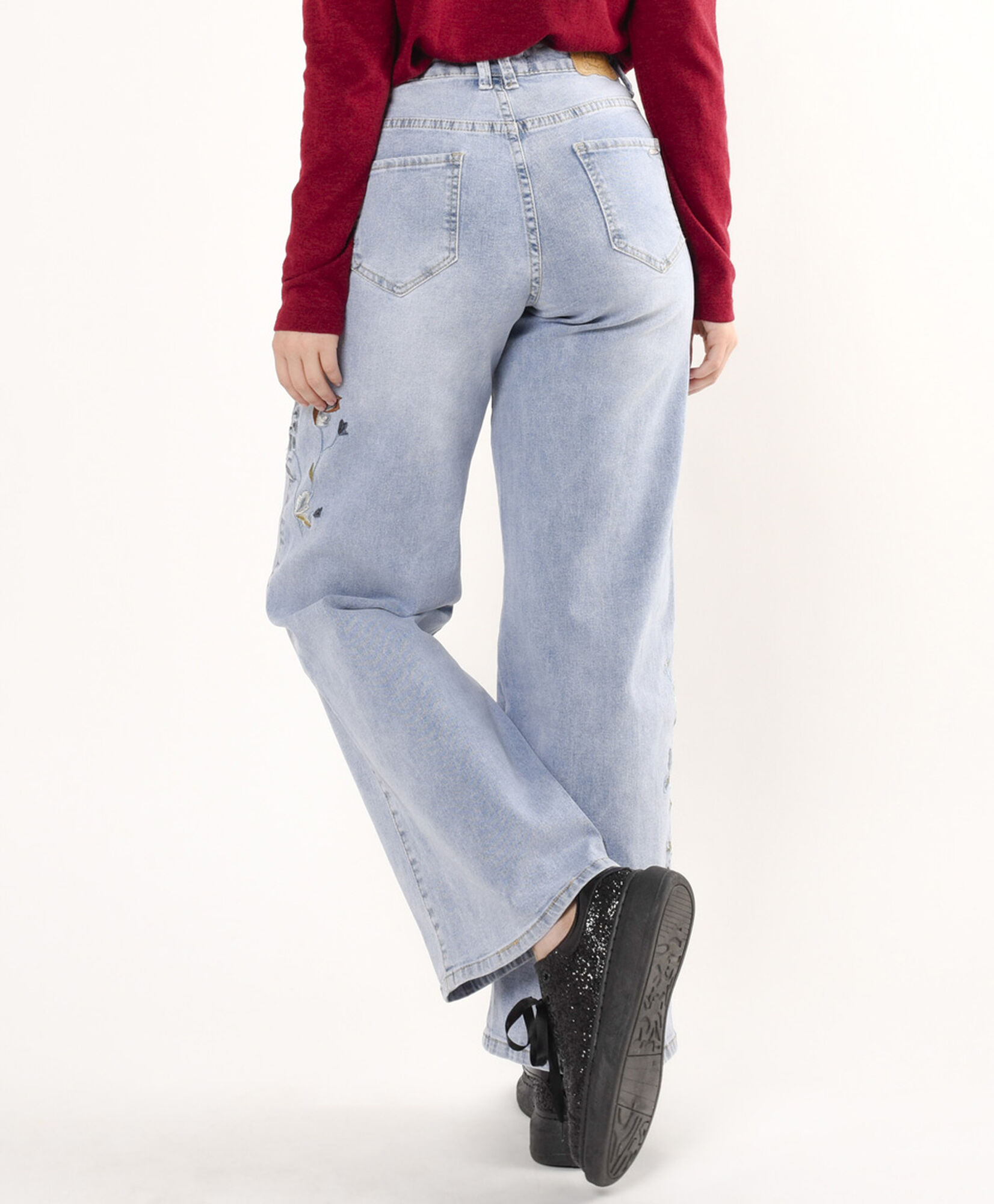 Jeans mujer bordado floreado Jeans mujer bordado floreado