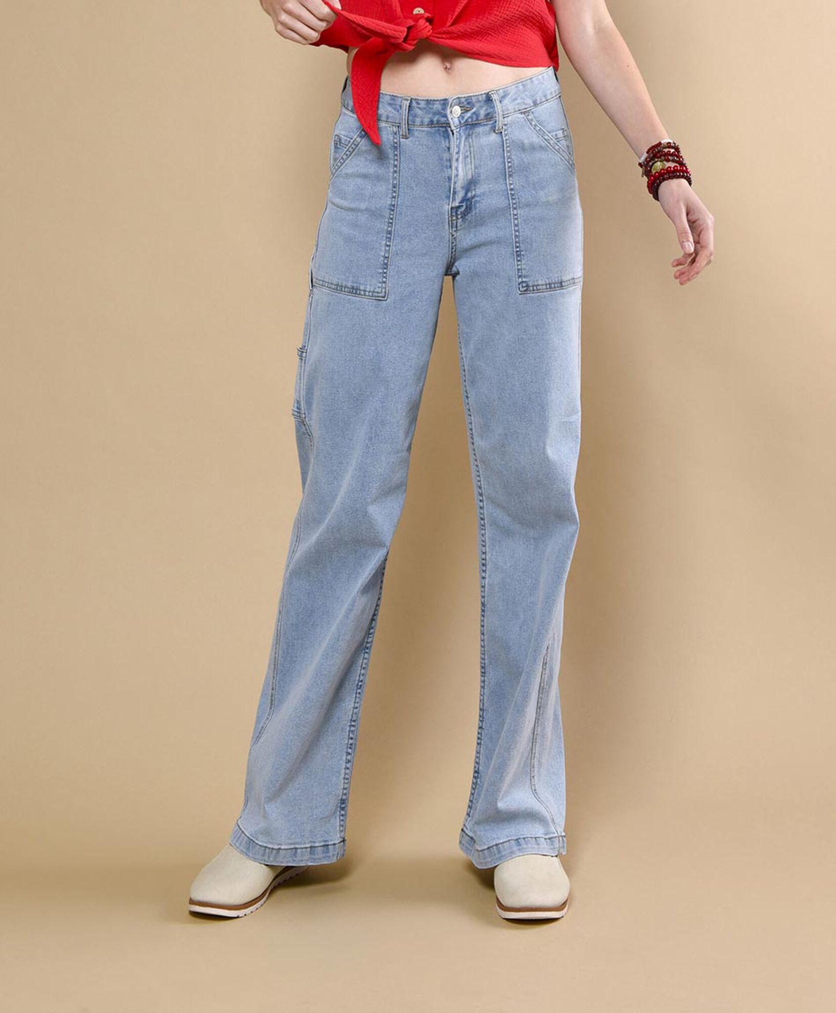 Jeans tiro alto pierna ancha Jeans tiro alto pierna ancha