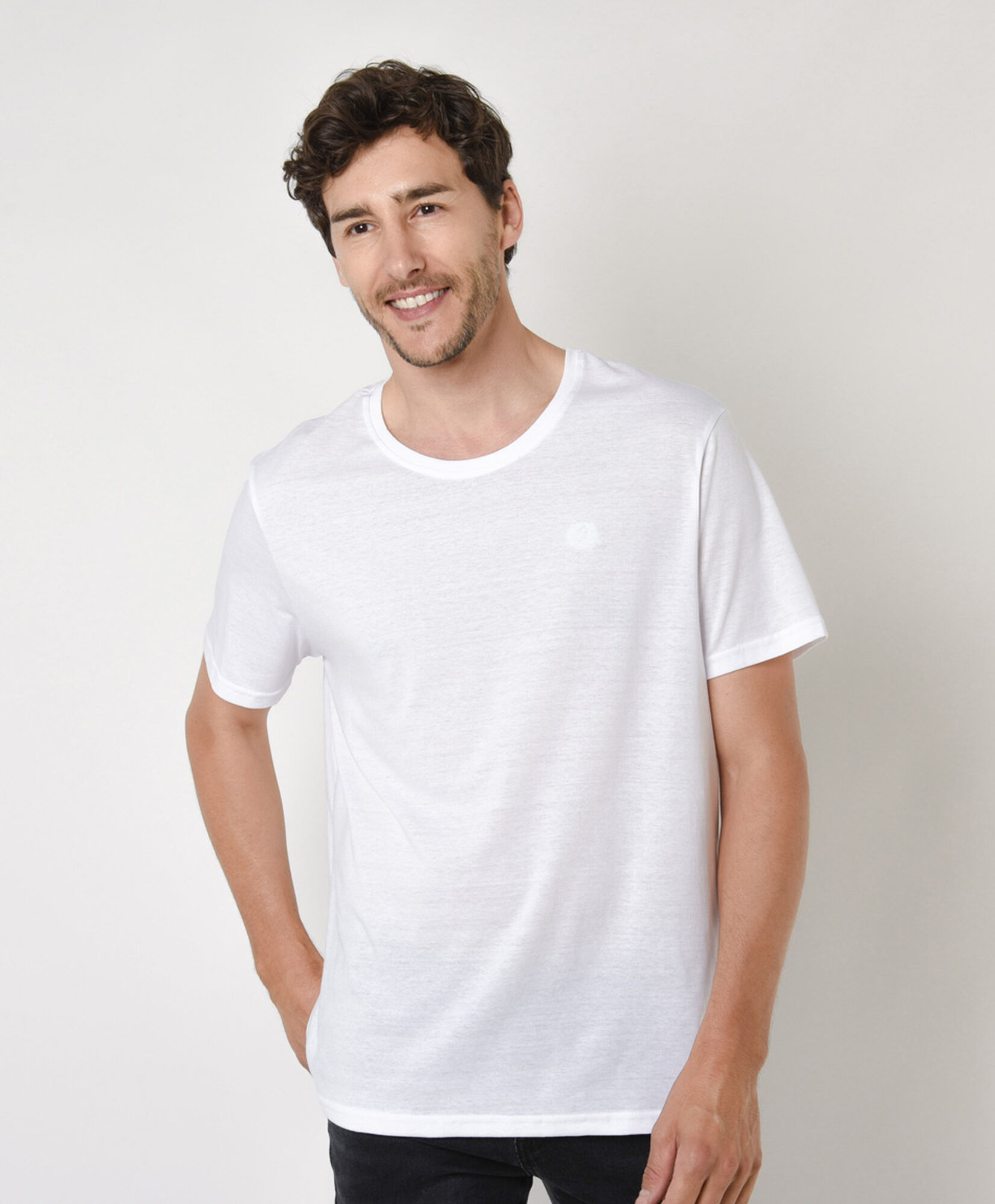 Polera hombre básica lisa Polera hombre básica lisa