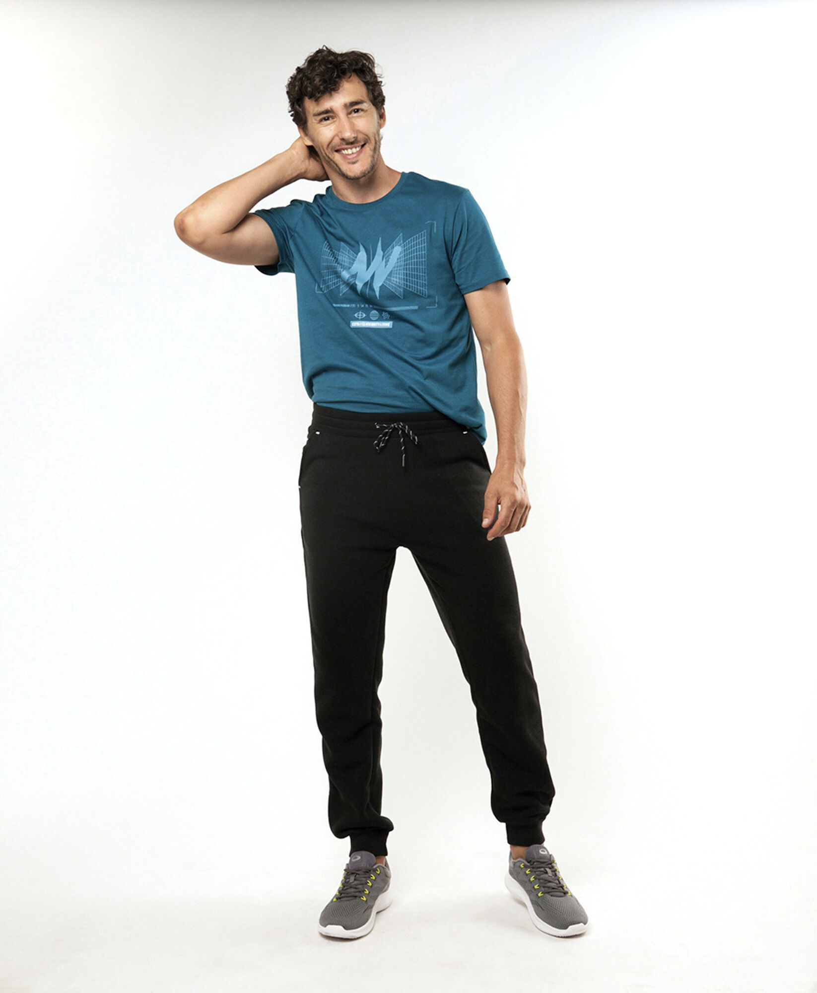 Pantalón deportivo hombre full black Pantalón deportivo hombre full black