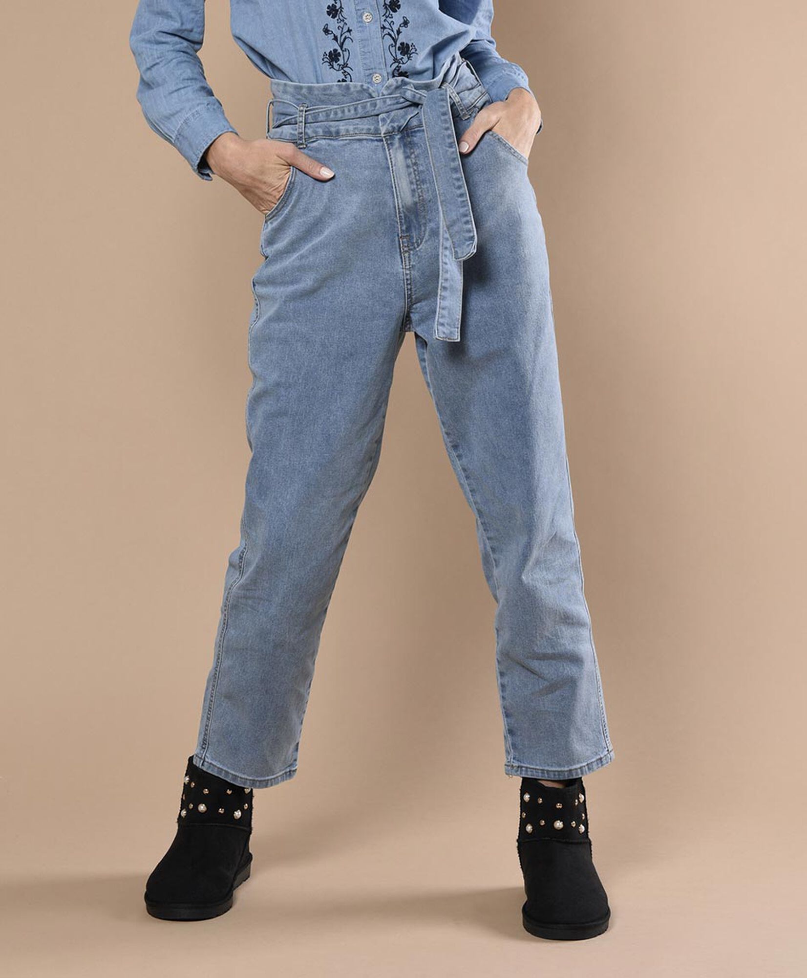 Jeans tiro alto Jeans tiro alto