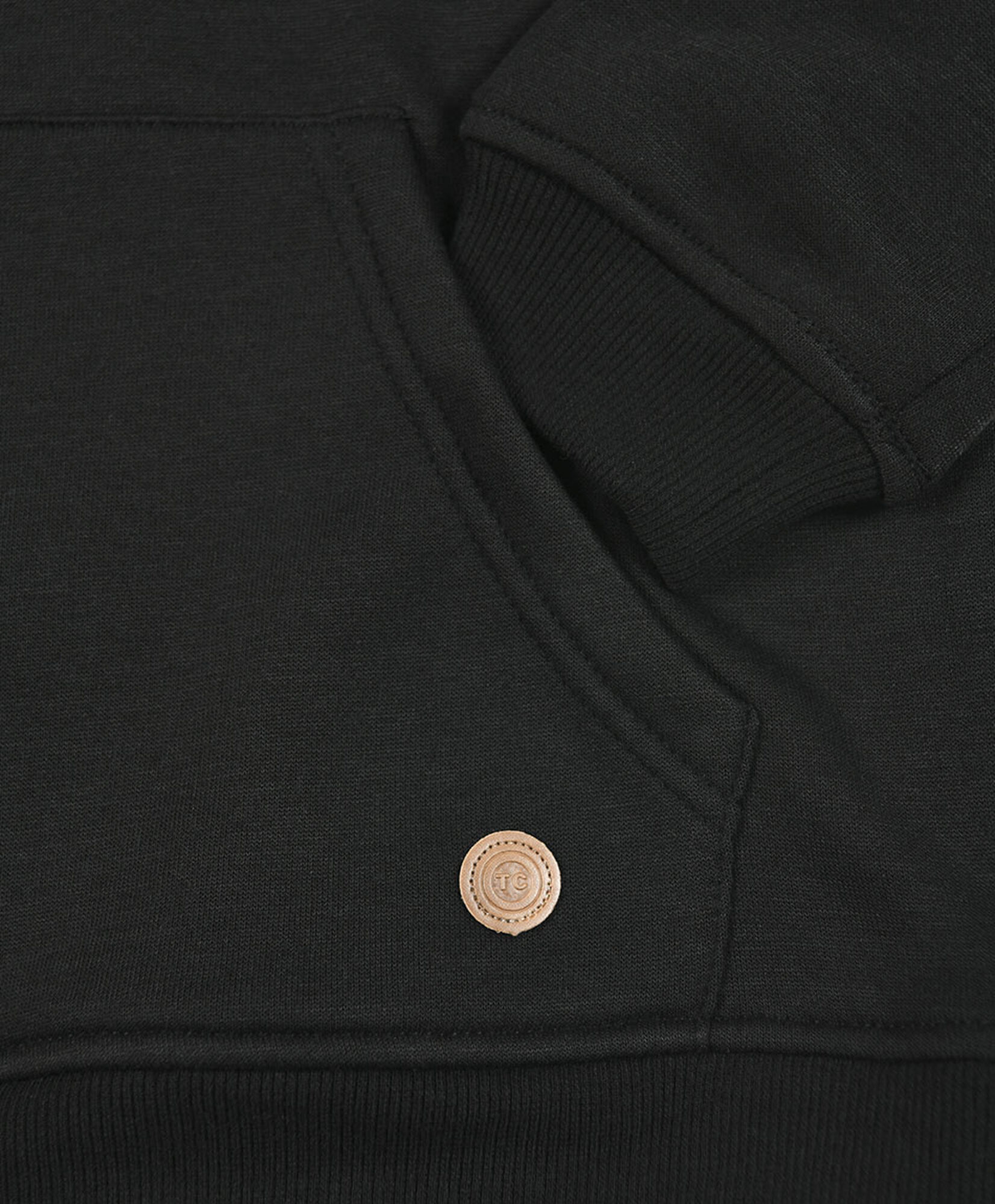 Polerón escolar básico negro Polerón escolar básico negro