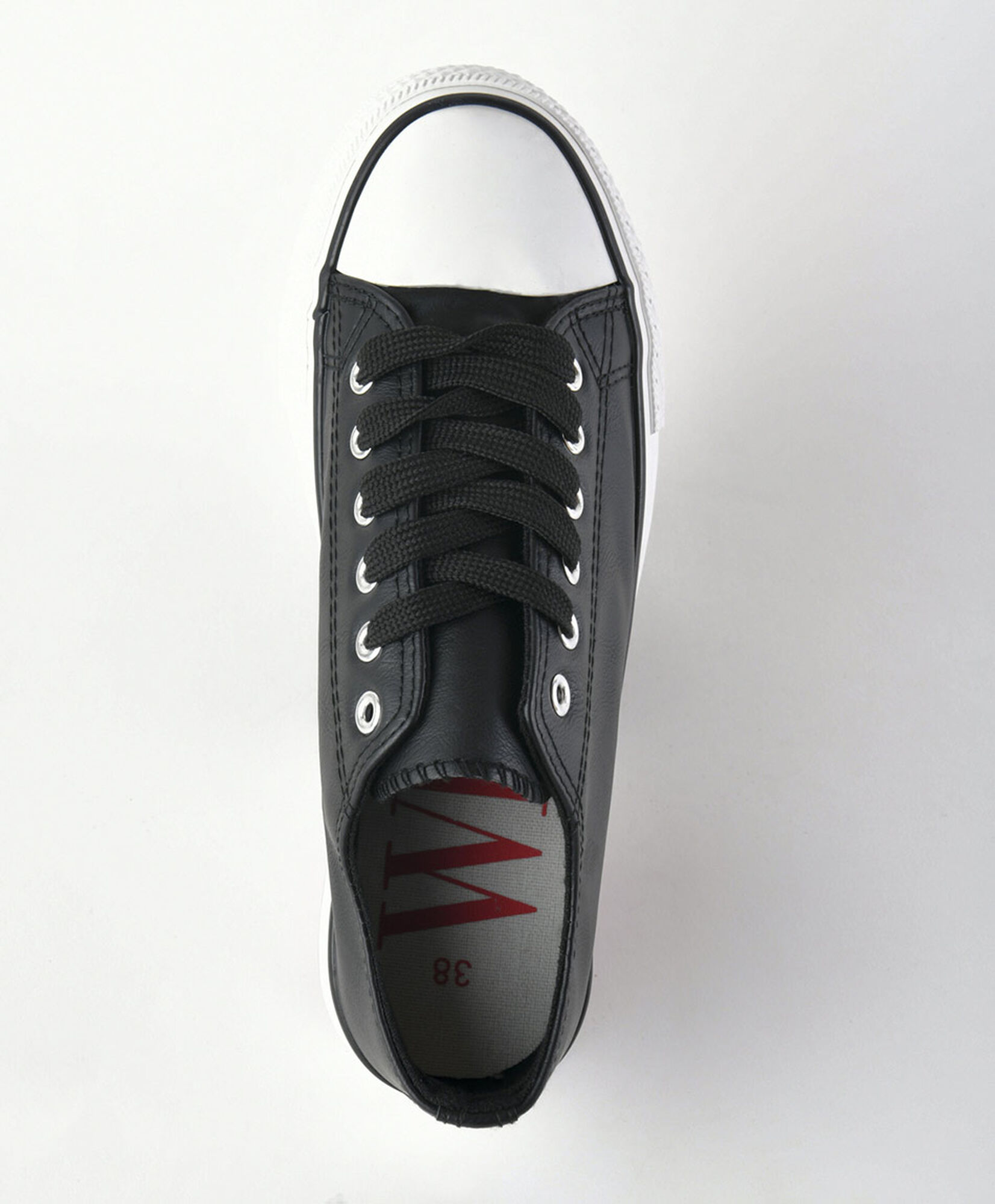 Zapatilla mujer negra estilo cuerina Zapatilla mujer negra estilo cuerina
