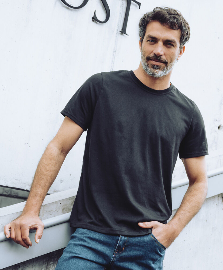 Polera hombre b&aacute;sica