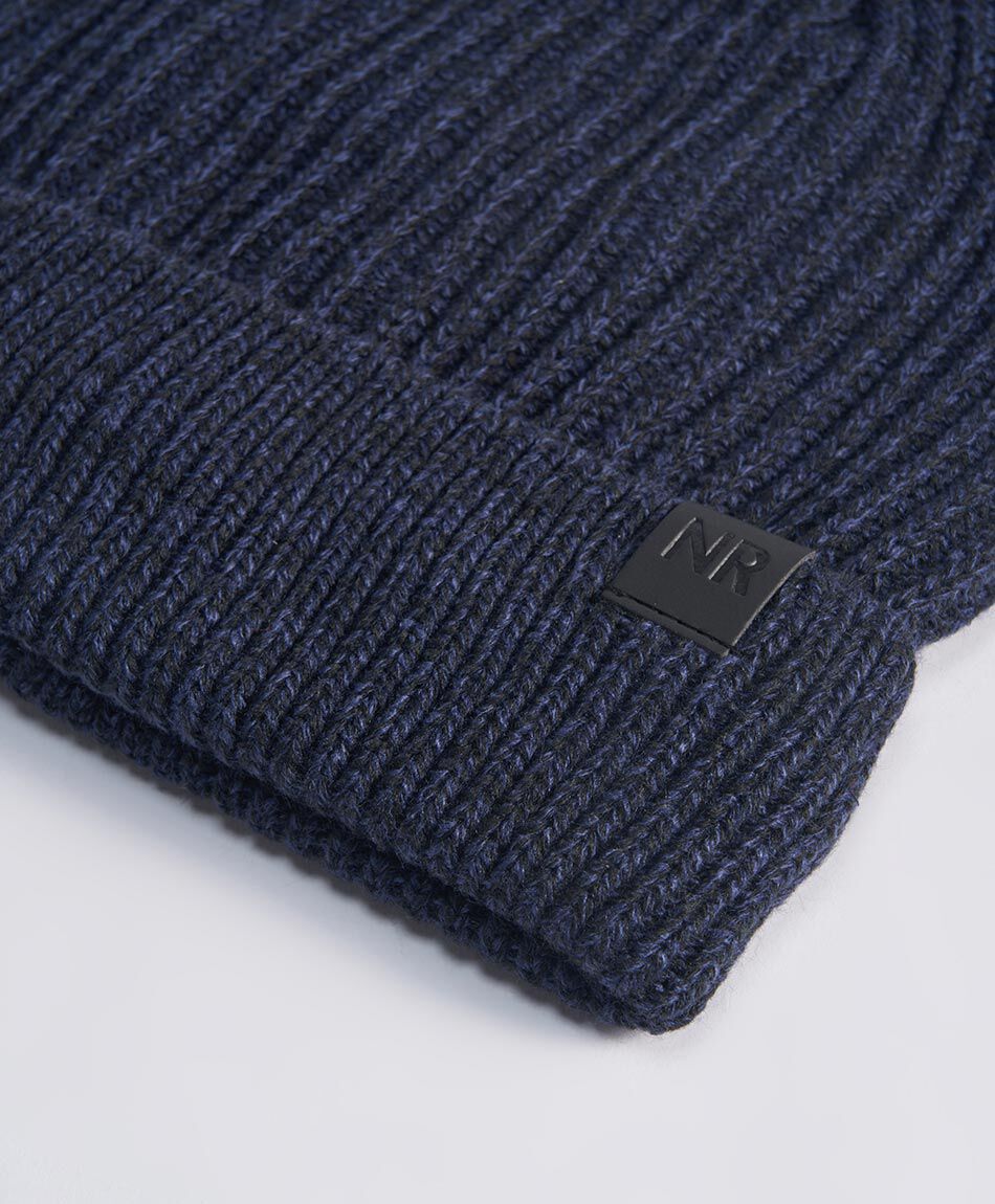 Gorro hombre modelo urbano navy