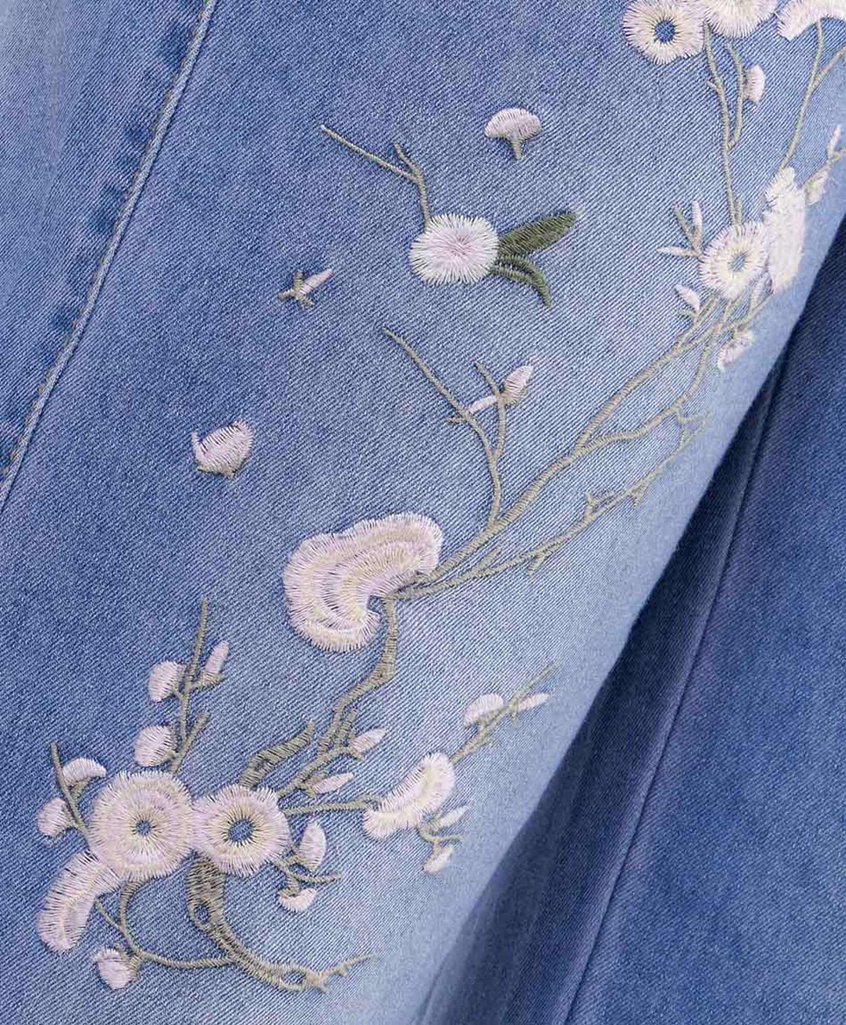 Jeans mujer flores bordadas wide Jeans mujer flores bordadas wide