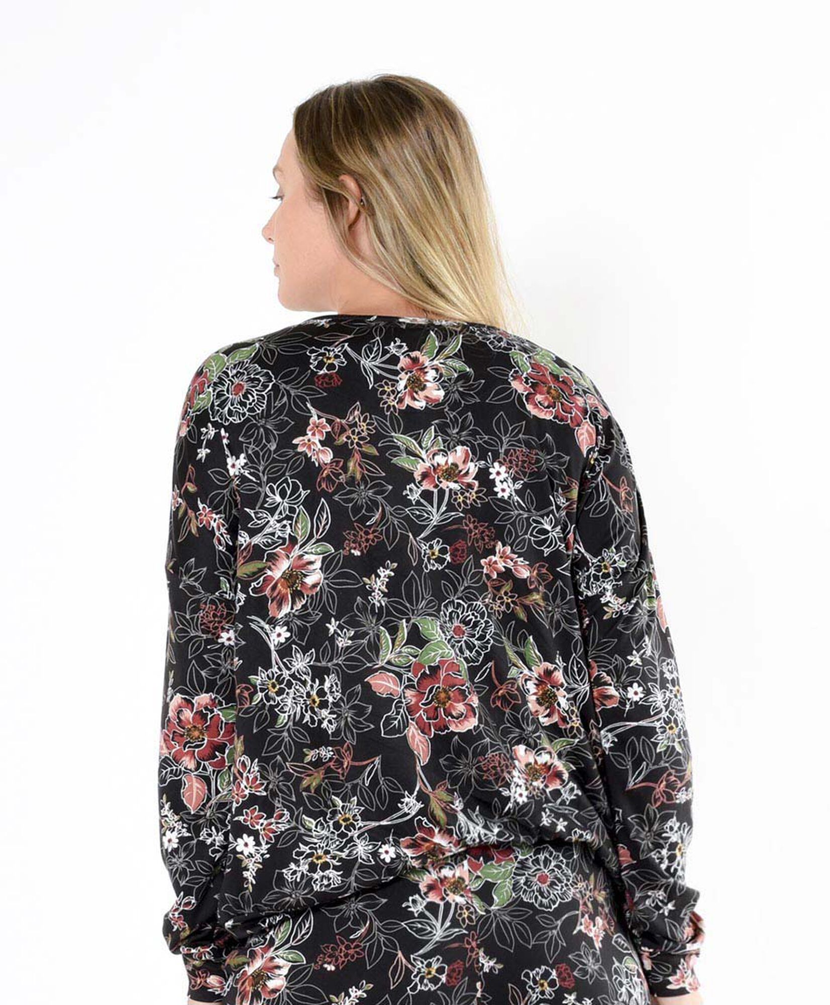 Pijama mujer floreado negro Pijama mujer floreado negro