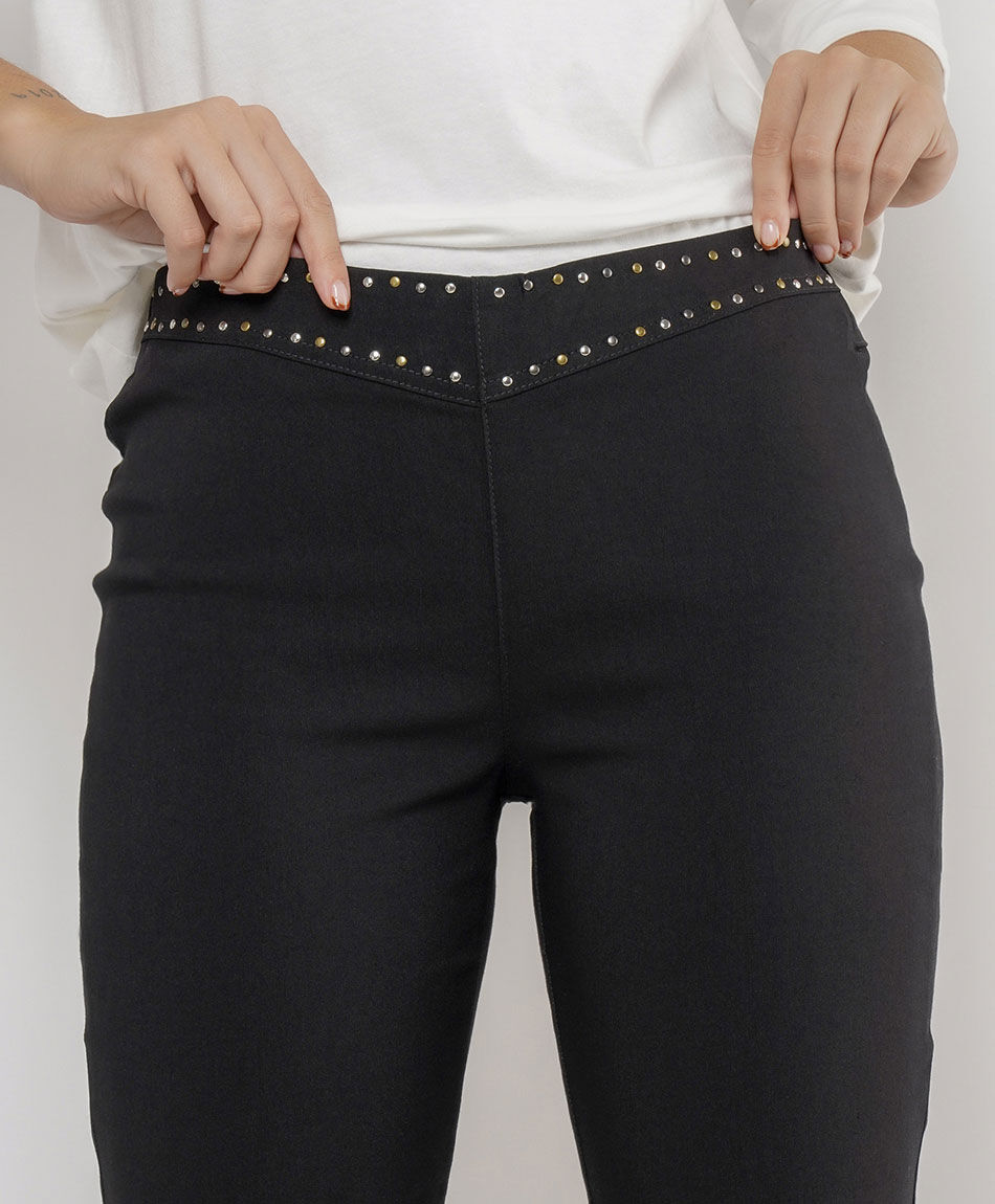 Pantal&oacute;n mujer tachas flare
