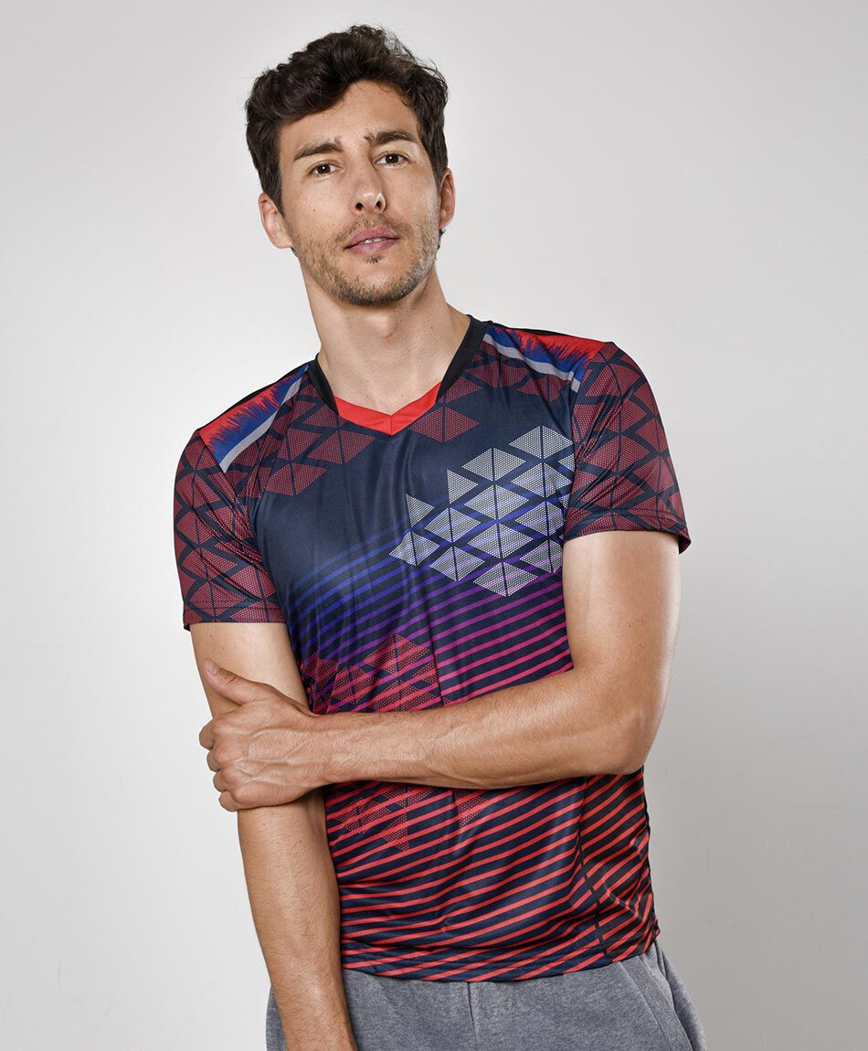 Polera deportiva manga corta cuello en v