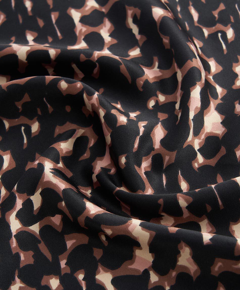 Pa&ntilde;uelo mujer animal print black