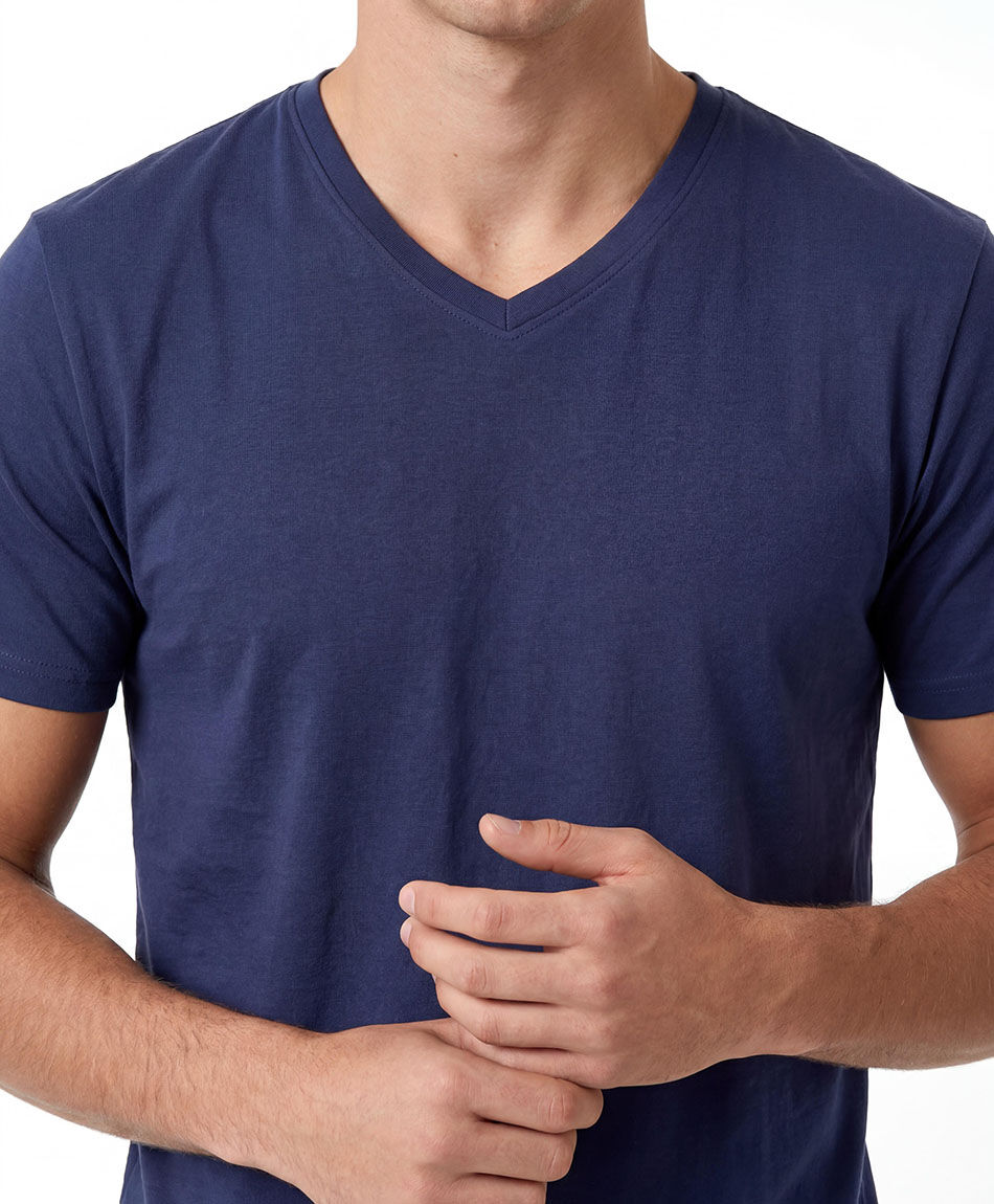Polera hombre cuello en v lisa