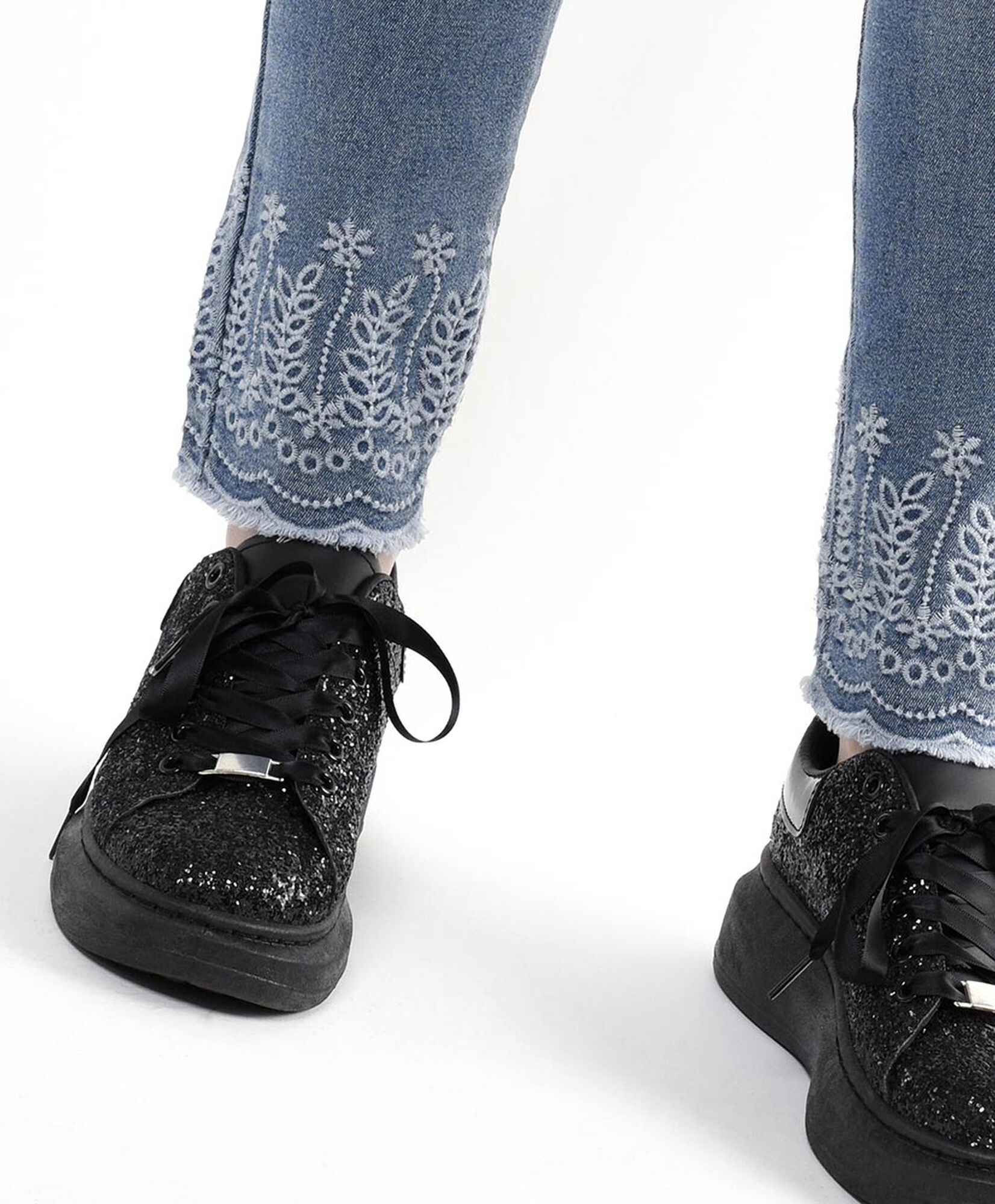 Jeans mujer basta bordada skinny fit Jeans mujer basta bordada skinny fit