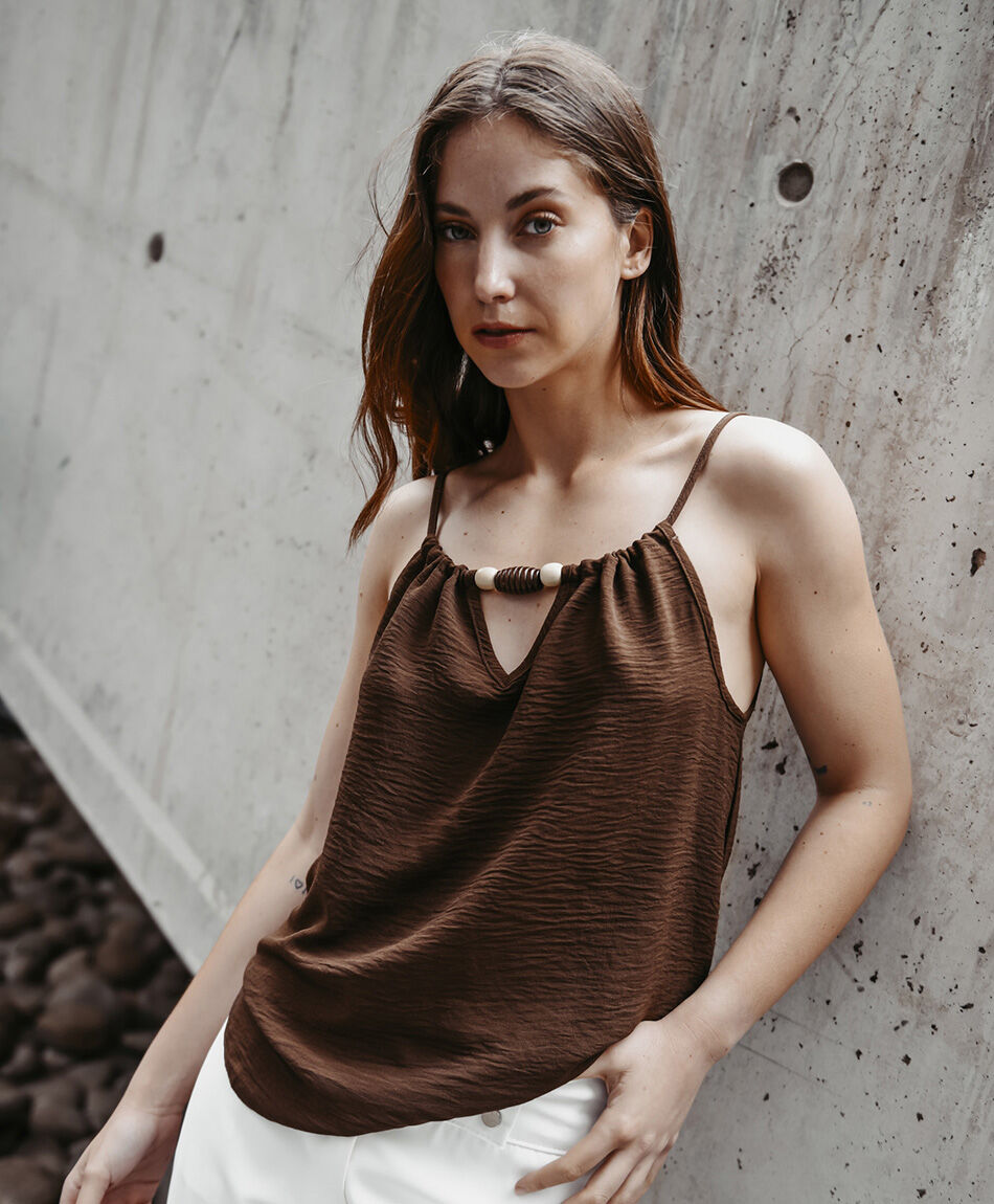 Blusa mujer top pabilo borlas caf&eacute;