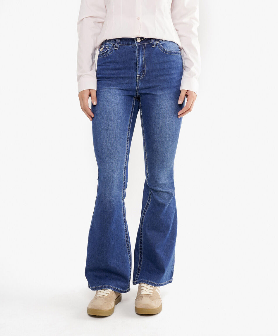 Jeans mujer flare detalles  bordados