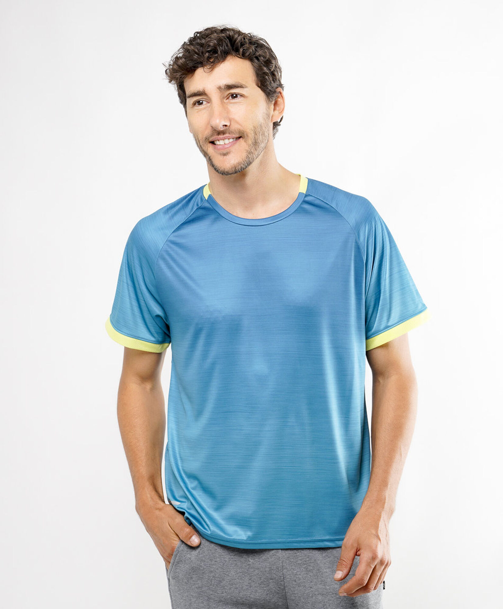 Polera deportiva hombre bicolor Polera deportiva hombre bicolor