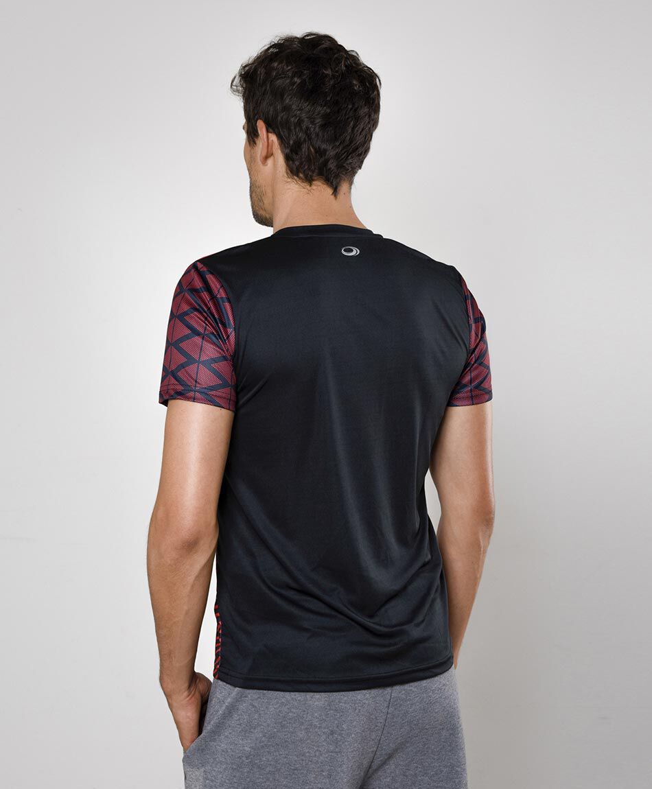 Polera deportiva manga corta cuello en v