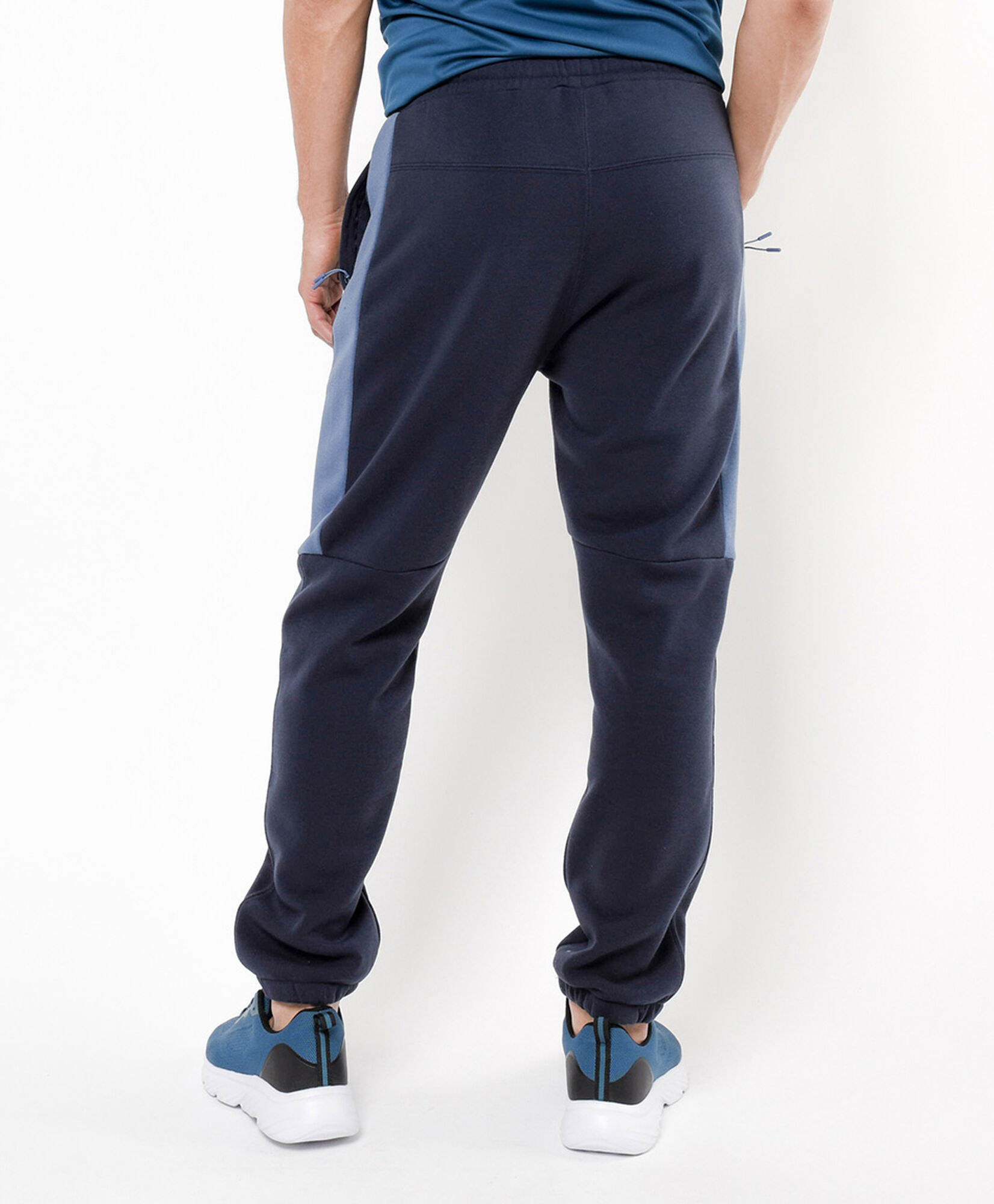 Pantalón deportivo hombre línea azul Pantalón deportivo hombre línea azul