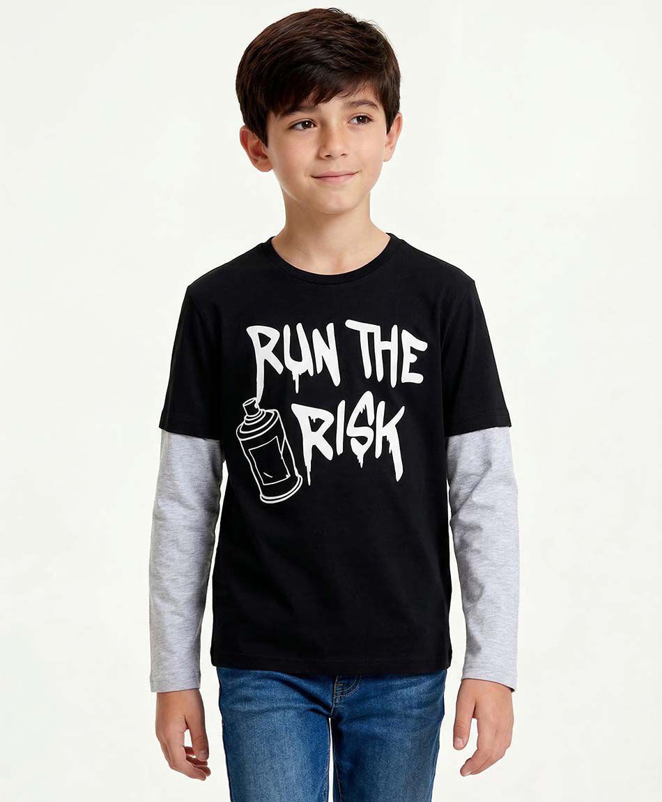 Polera ni&ntilde;o estampado risk